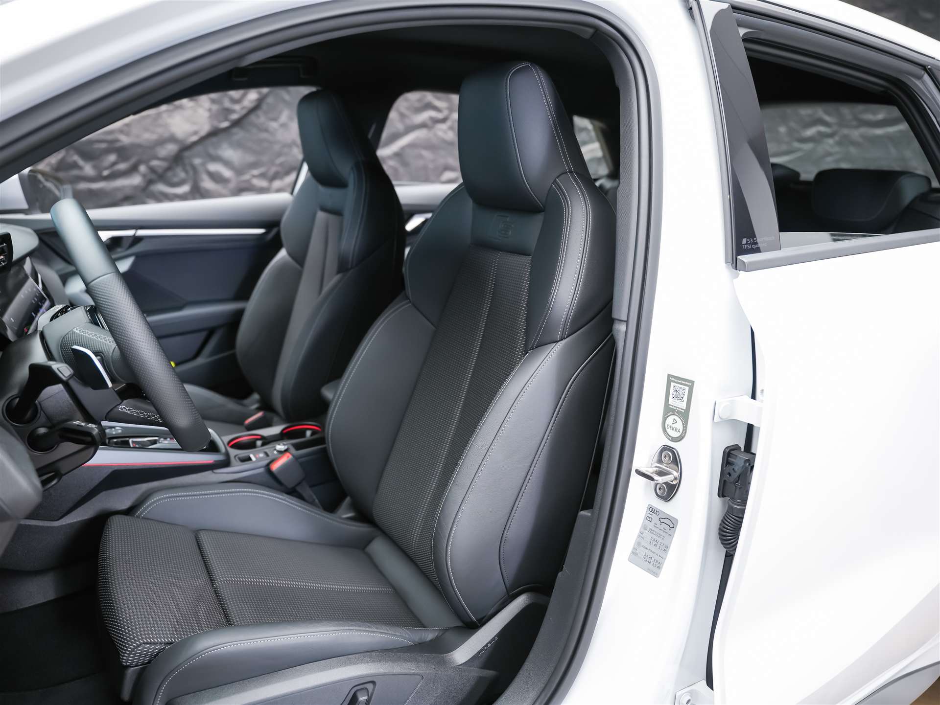 AUDI S3 Sportback TFSI quattro S-tronic*19"Felgen*Werksgarantie*Matrix-LED*Assistenten*-image-9
