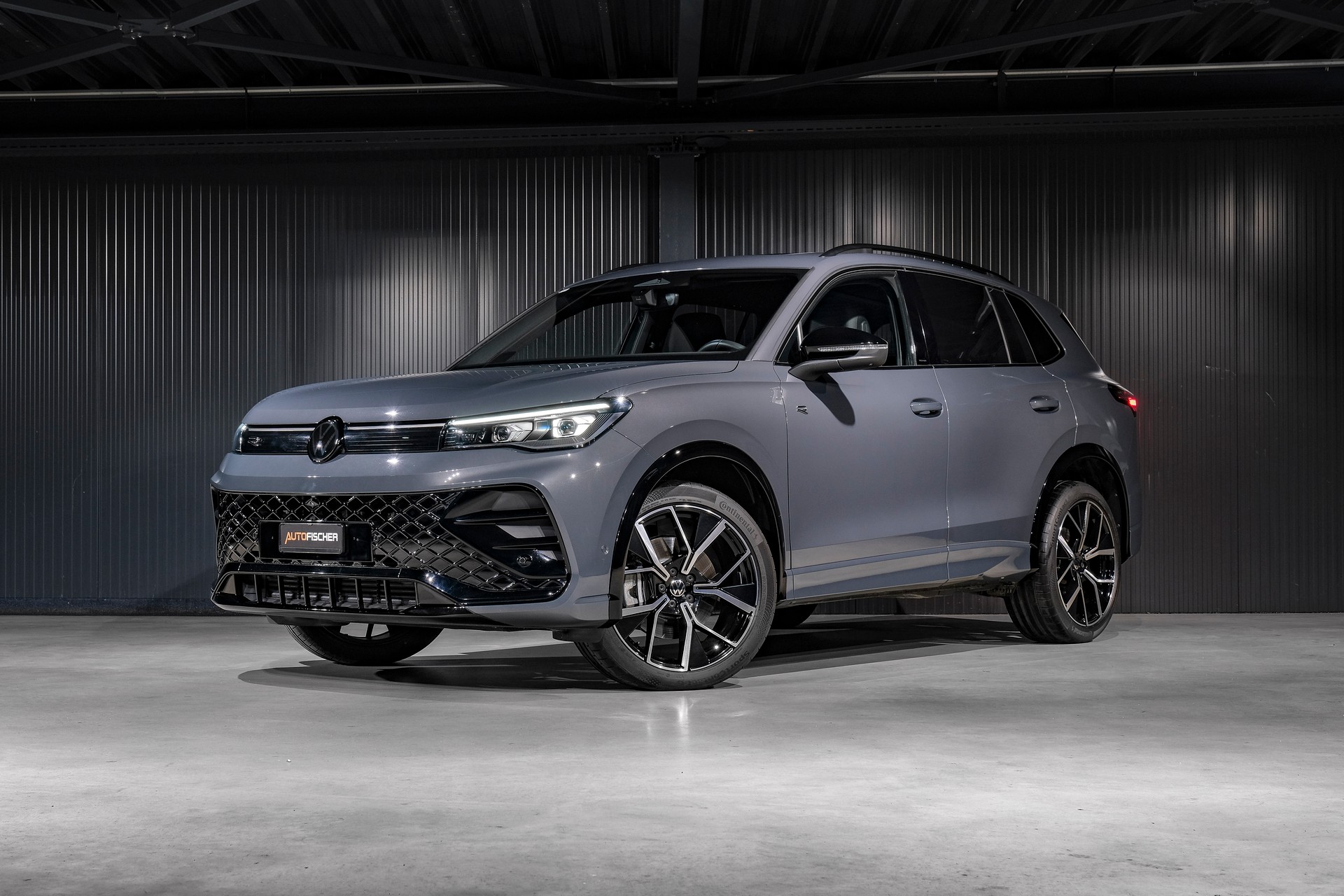 VW Tiguan 2.0 TSI DSG R-Line 4Motion *VOLLLEDER*