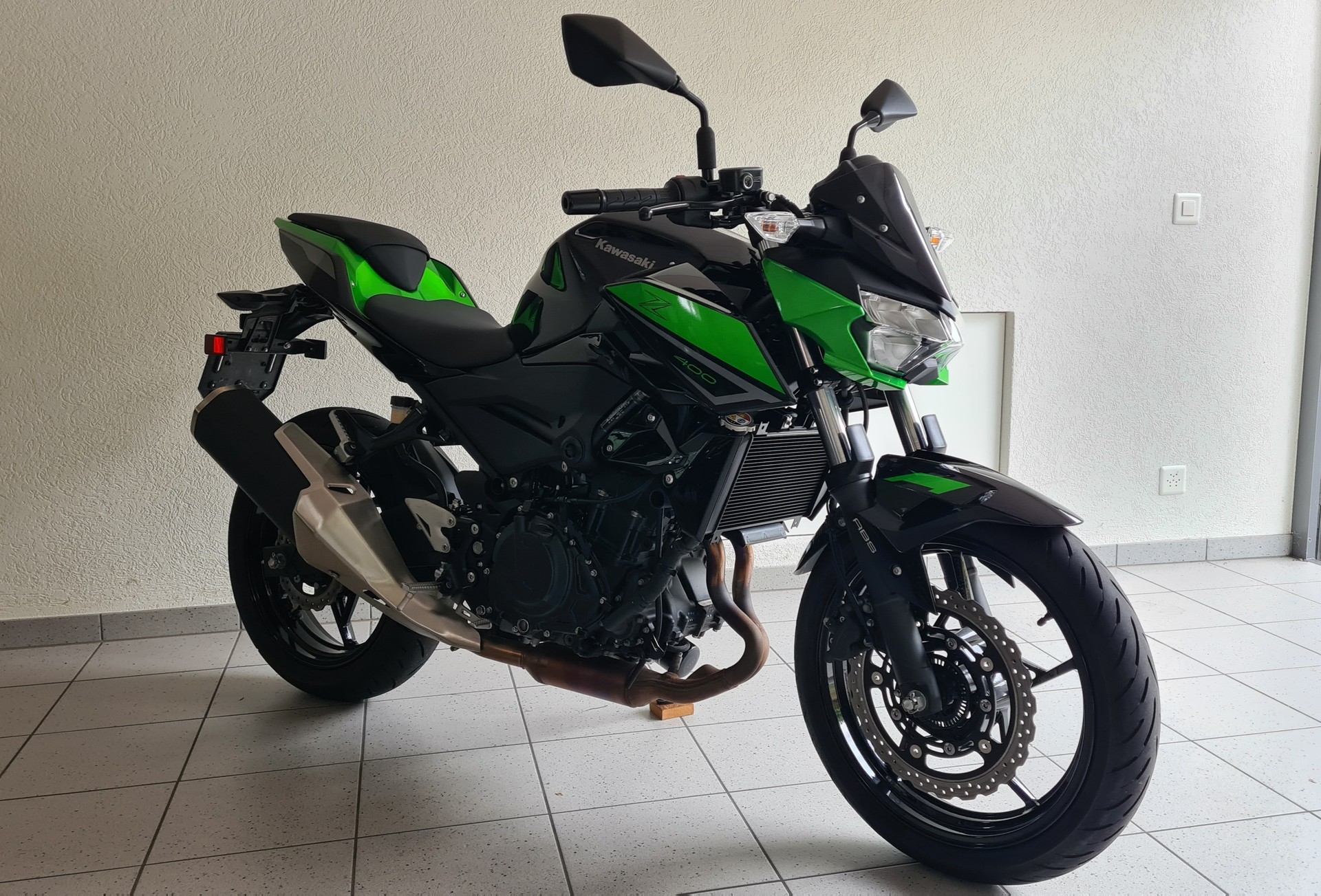 KAWASAKI Z 400-image-1