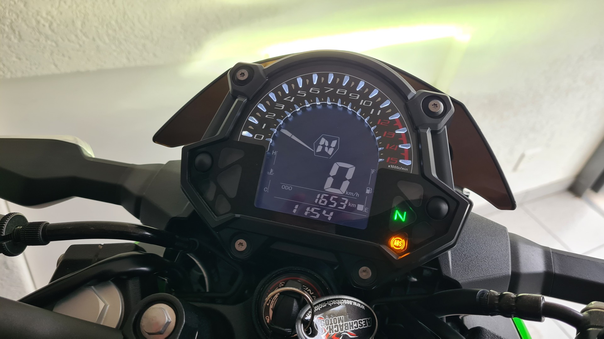KAWASAKI Z 400-image-10
