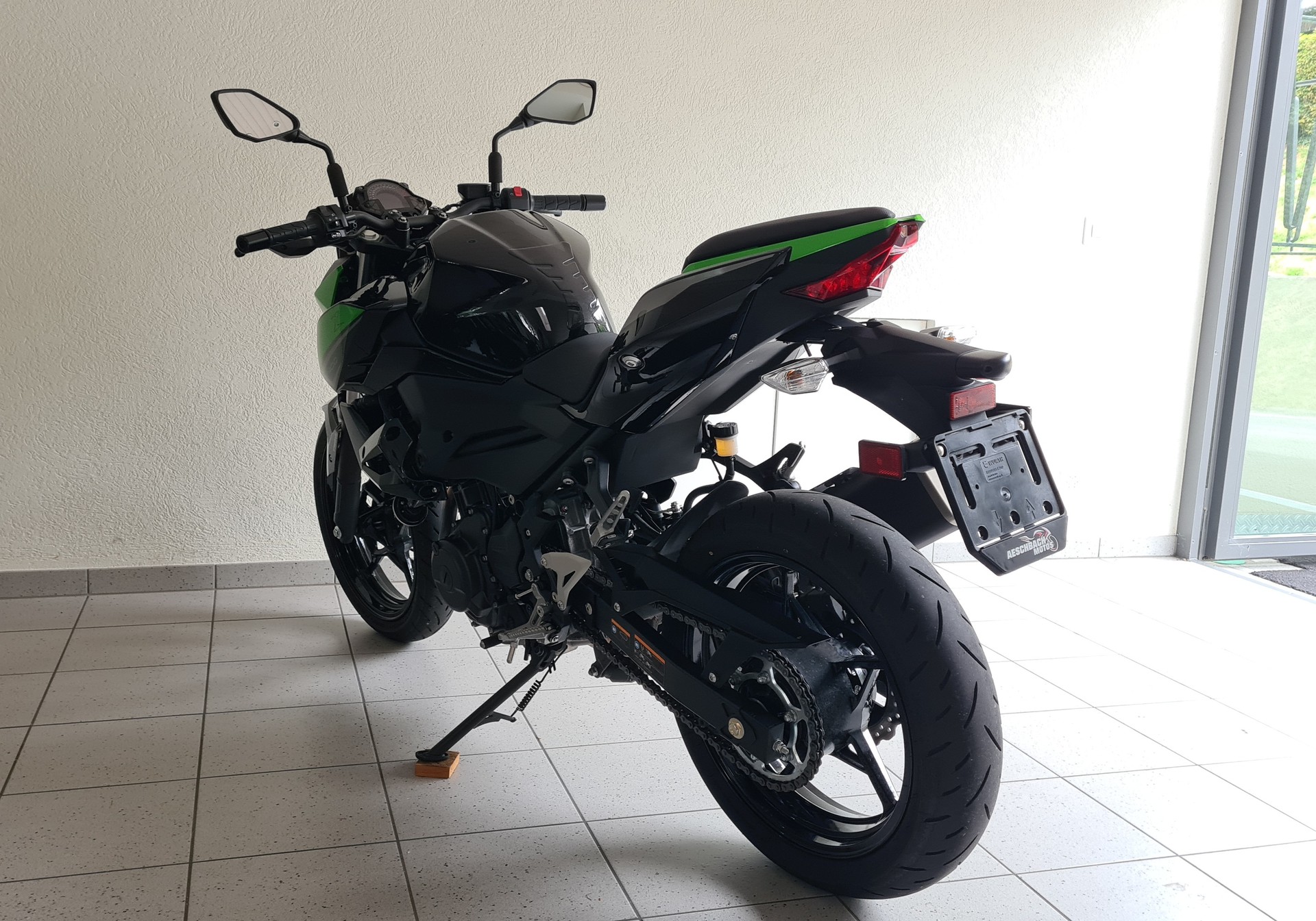 KAWASAKI Z 400-image-4