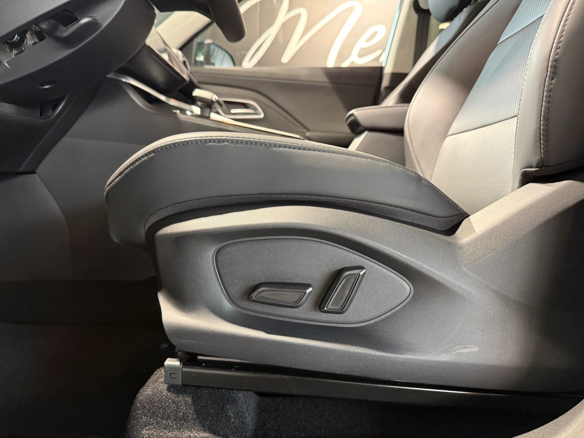 MG ZS 1.5 HEV Luxury-image-5