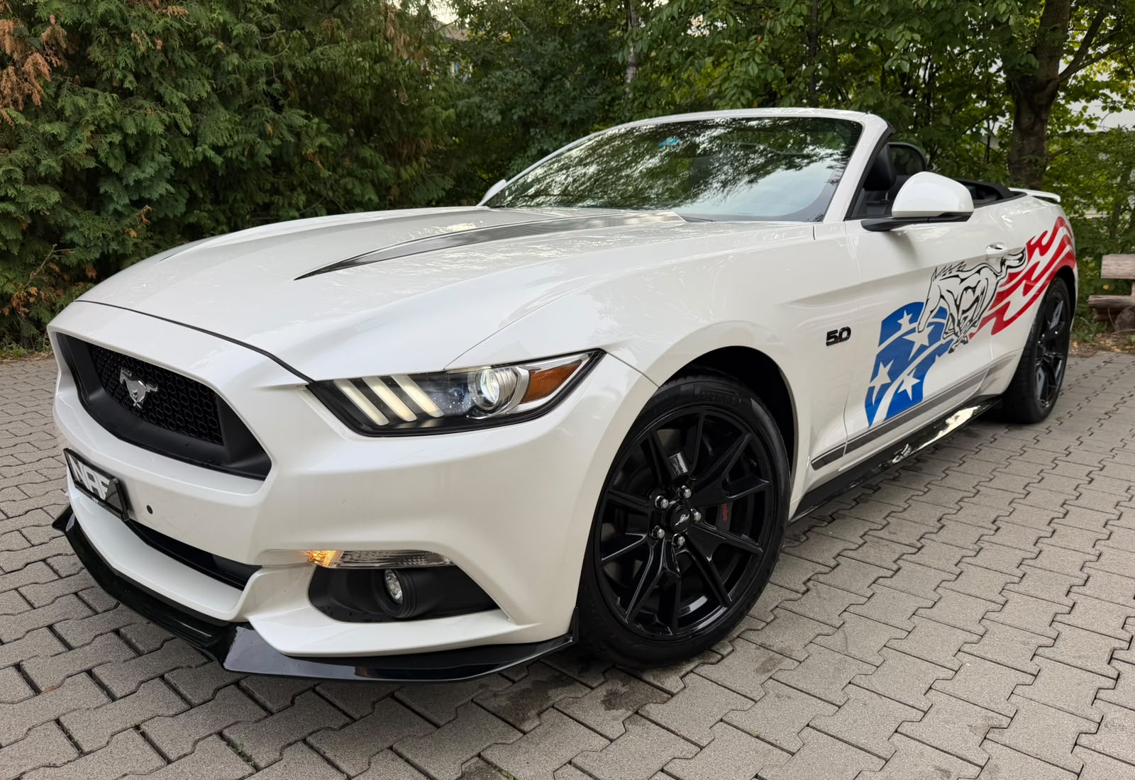 FORD Mustang Convertible 5.0 V8 GT Automat-showroom-element-1
