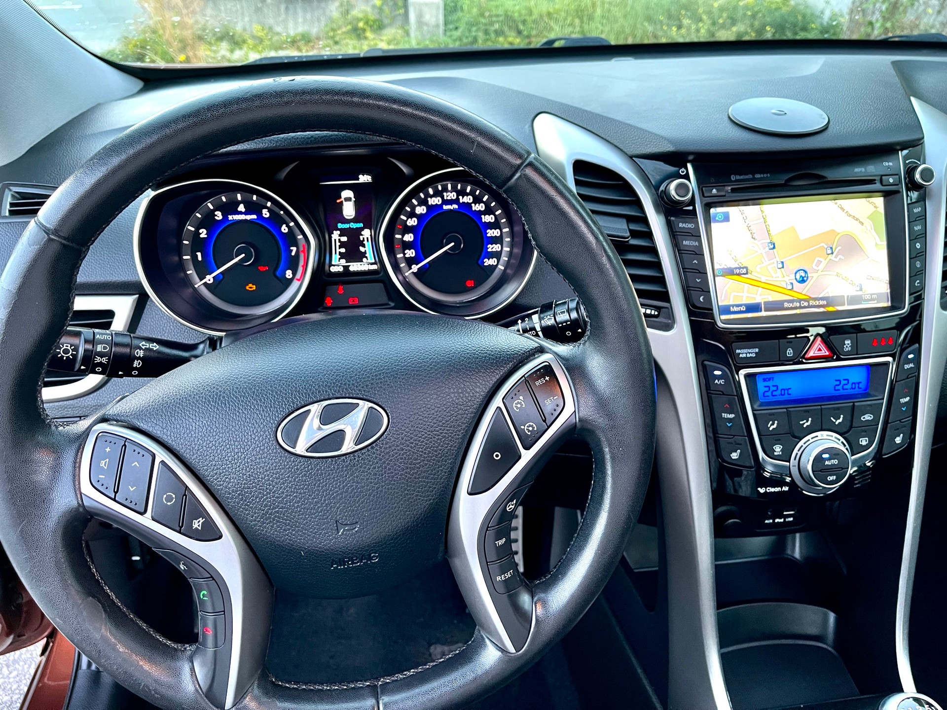 HYUNDAI i30 1.6 GDI Premium Automatic-image-25