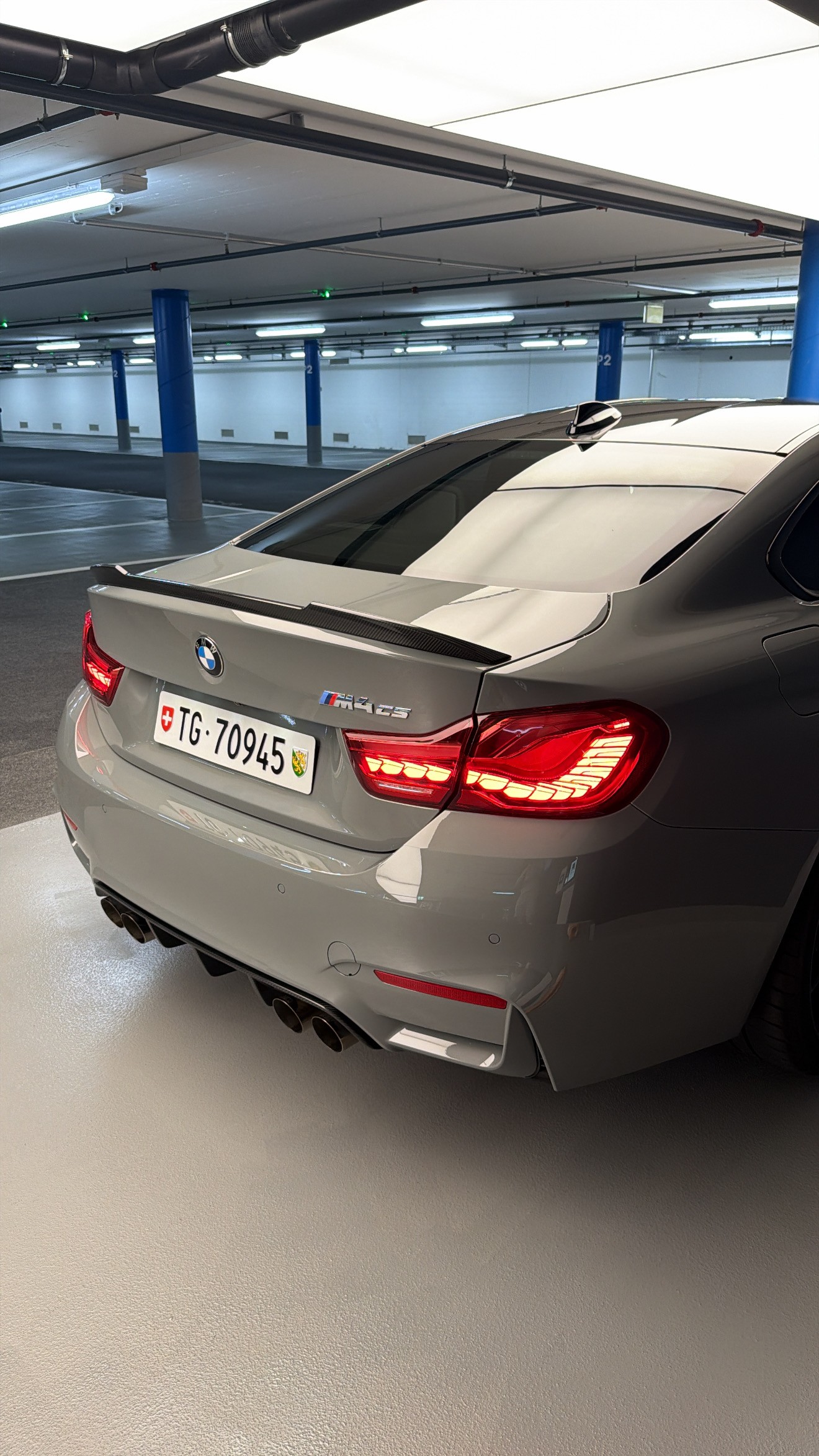 BMW CS-image-10
