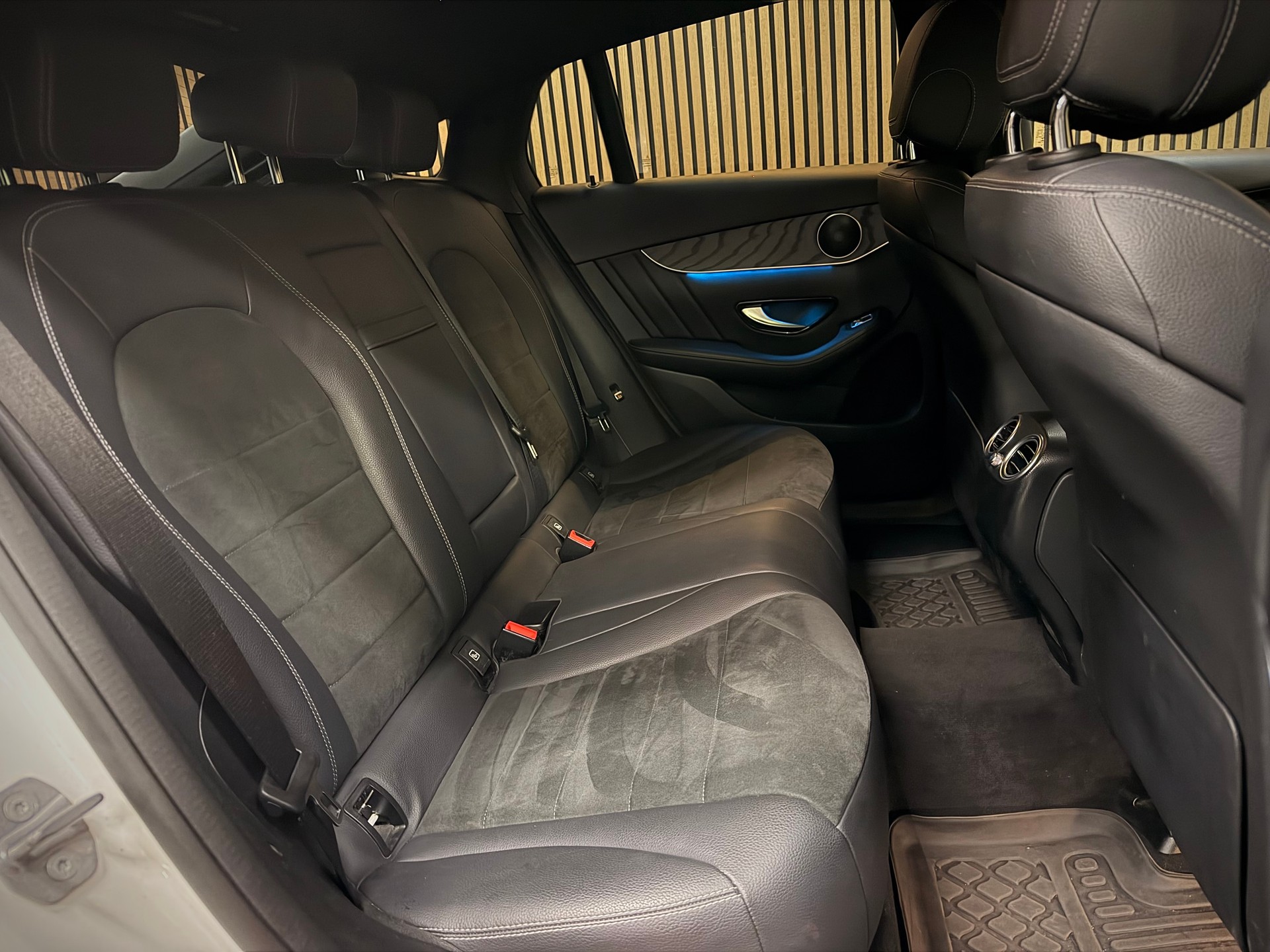 MERCEDES-BENZ GLC Coupé 250 d AMG Line 4Matic 9G-Tronic | CH-Fzg. | 1.Hand-image-26