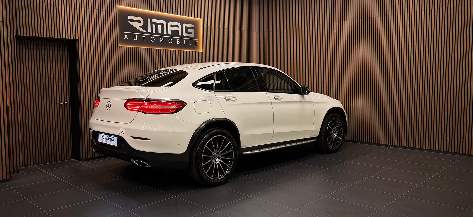 MERCEDES-BENZ GLC Coupé 250 d AMG Line 4Matic 9G-Tronic | CH-Fzg. | 1.Hand-image-22
