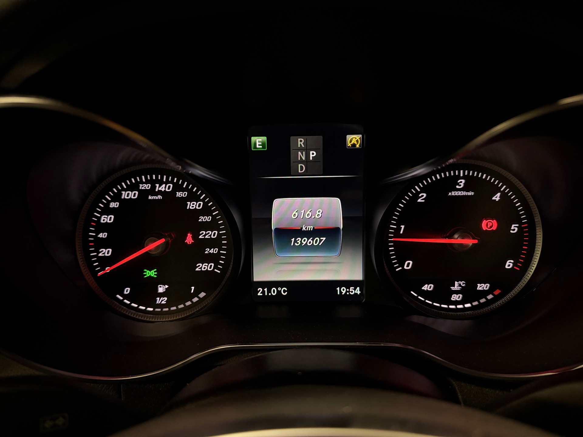 MERCEDES-BENZ GLC Coupé 250 d AMG Line 4Matic 9G-Tronic | CH-Fzg. | 1.Hand-image-18