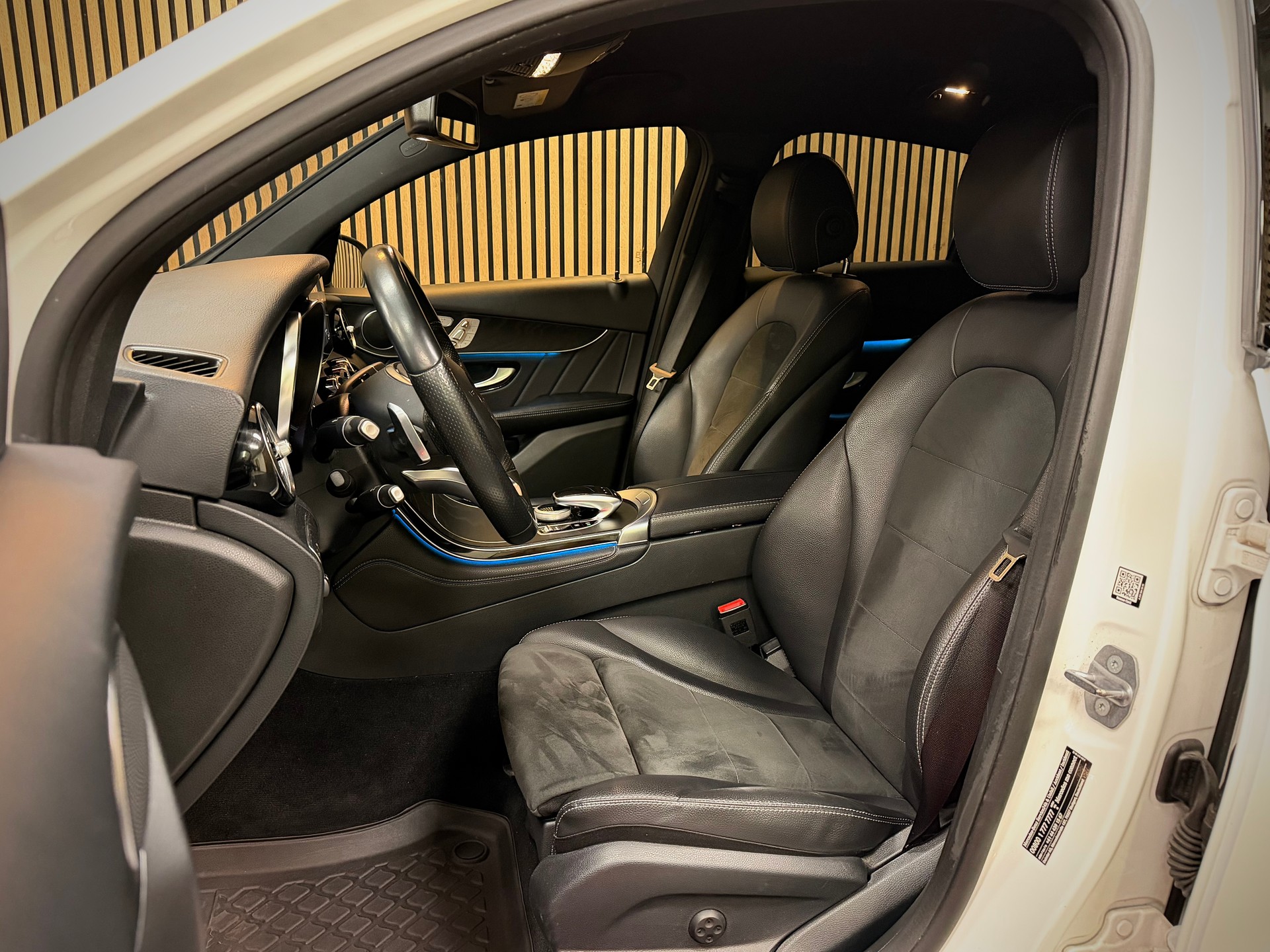 MERCEDES-BENZ GLC Coupé 250 d AMG Line 4Matic 9G-Tronic | CH-Fzg. | 1.Hand-image-8