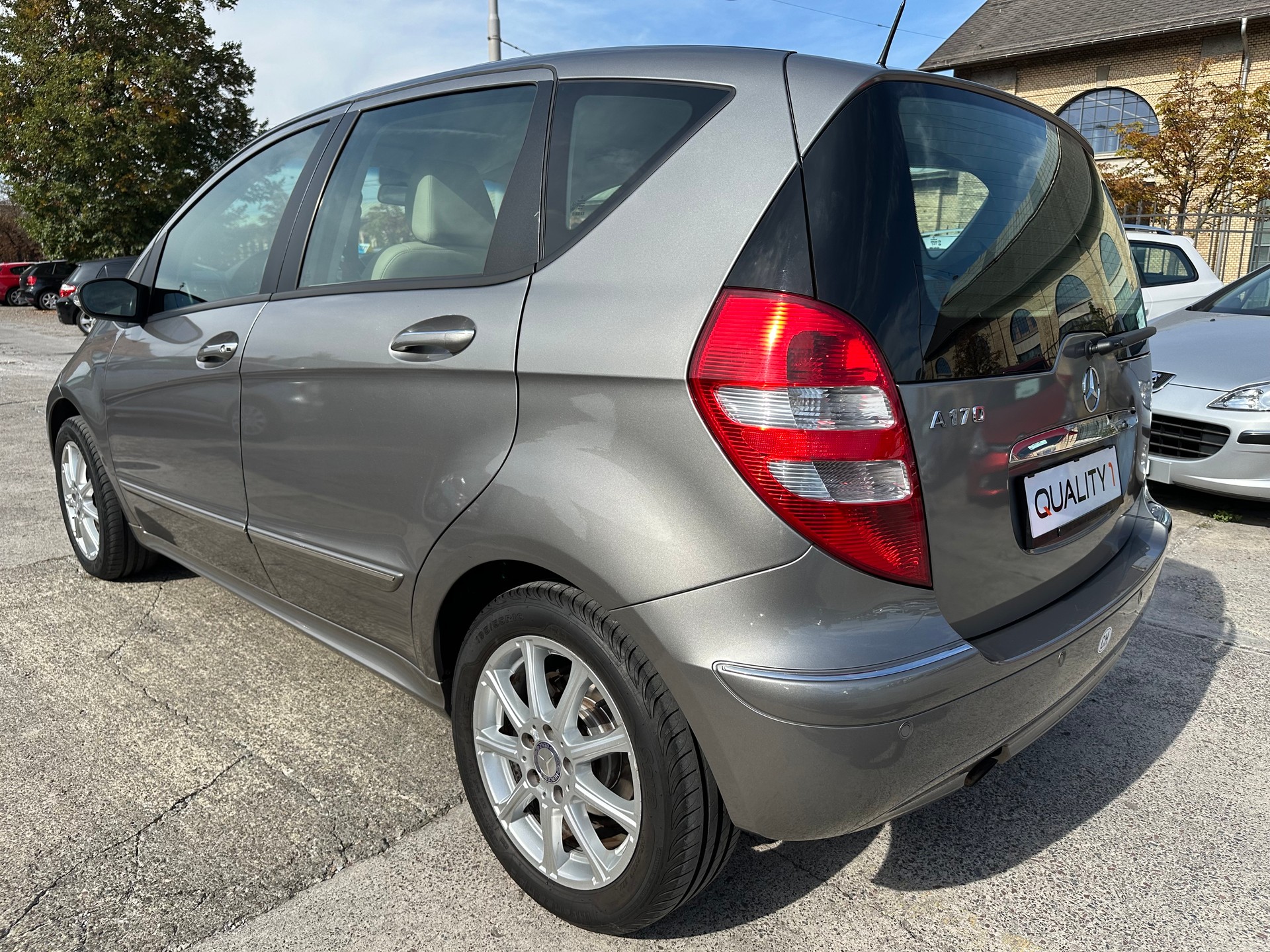 MERCEDES-BENZ A 170 Elégance-image-5