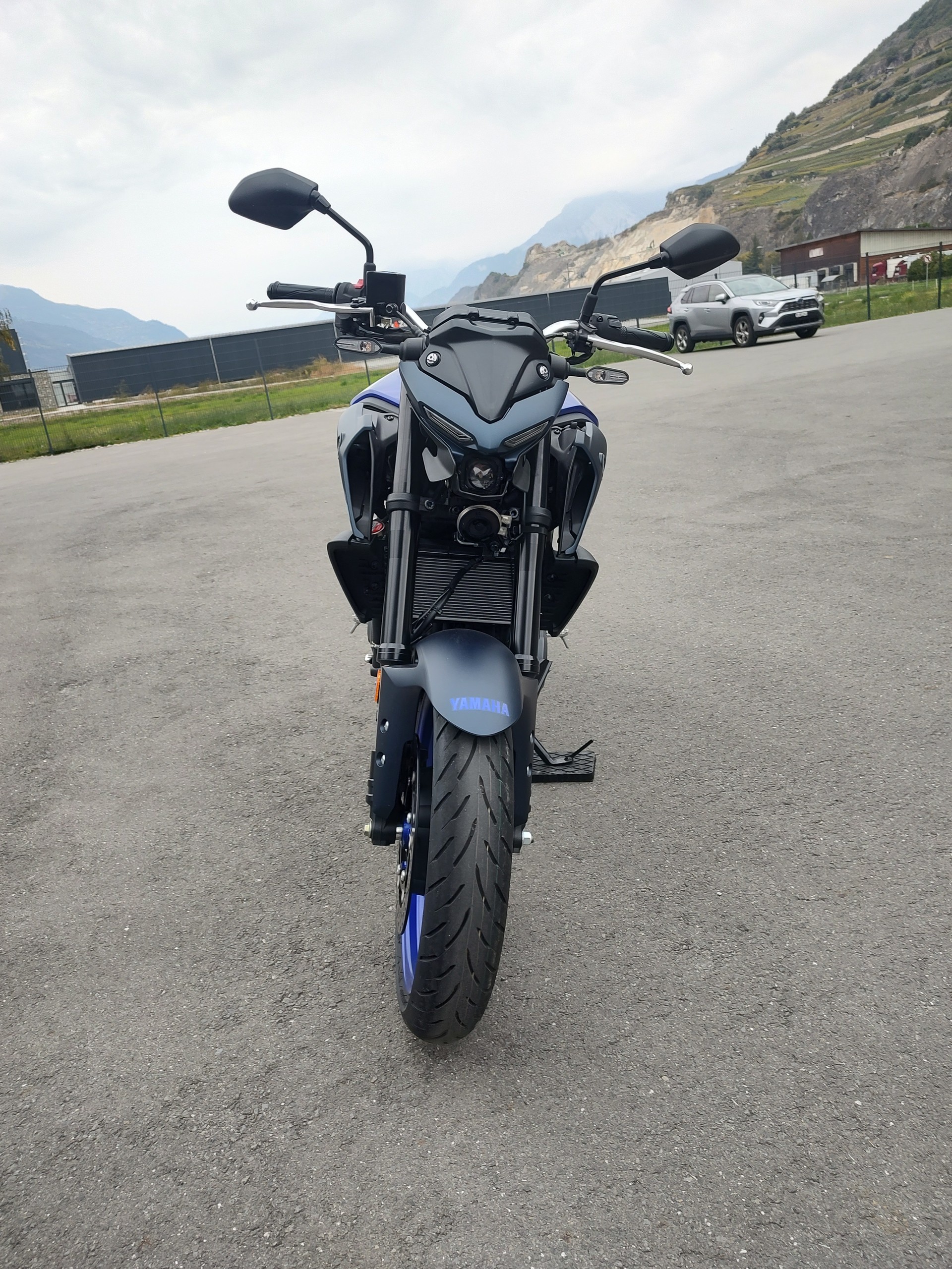 YAMAHA MT-03-image-2