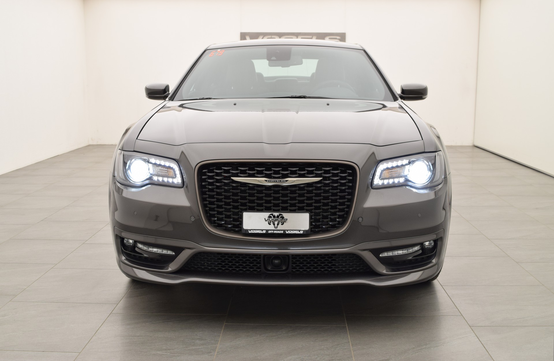 CHRYSLER 300S 3.6 VVT AWD-showroom-element-2