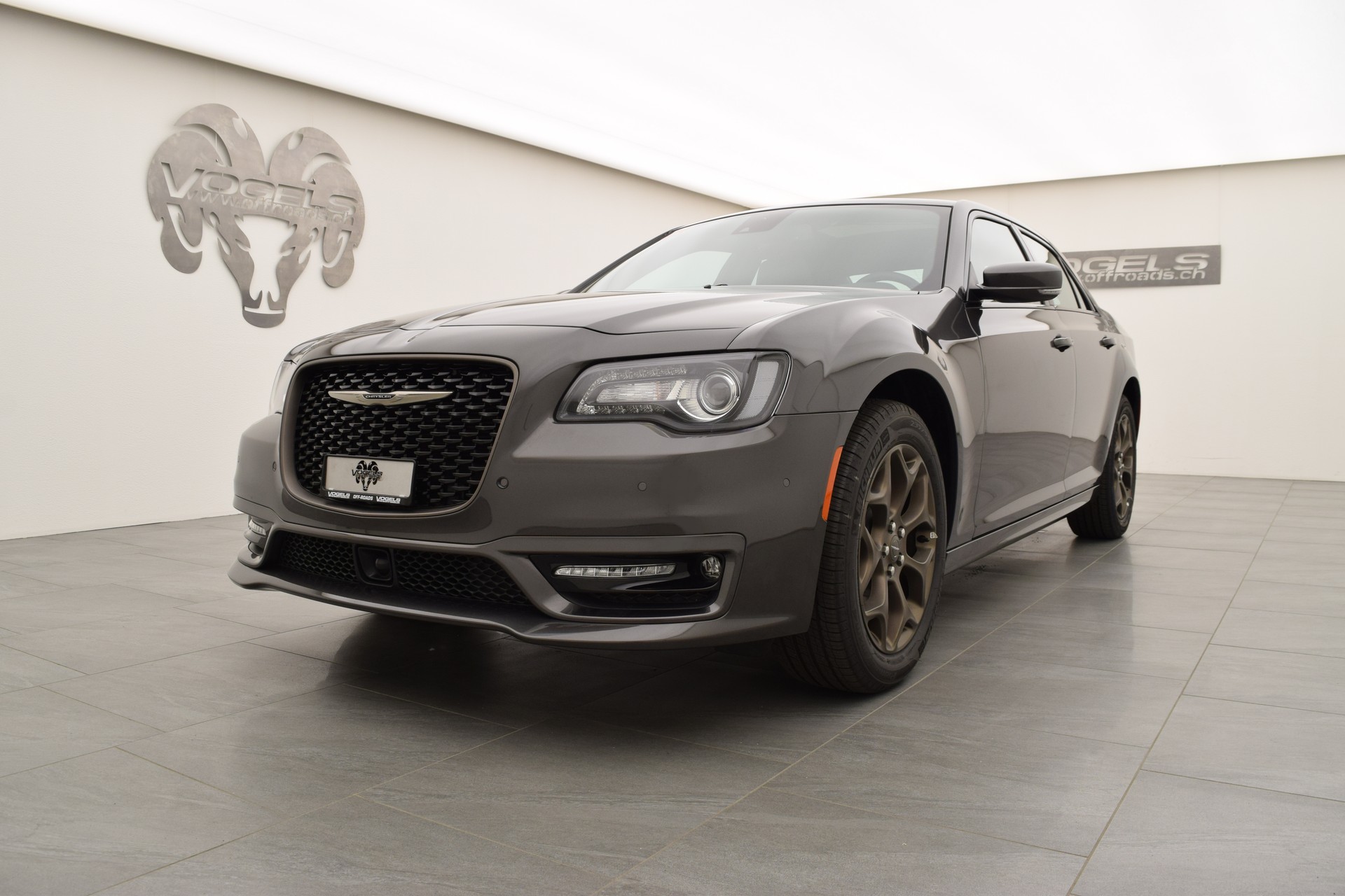 CHRYSLER 300S 3.6 VVT AWD-showroom-element-1
