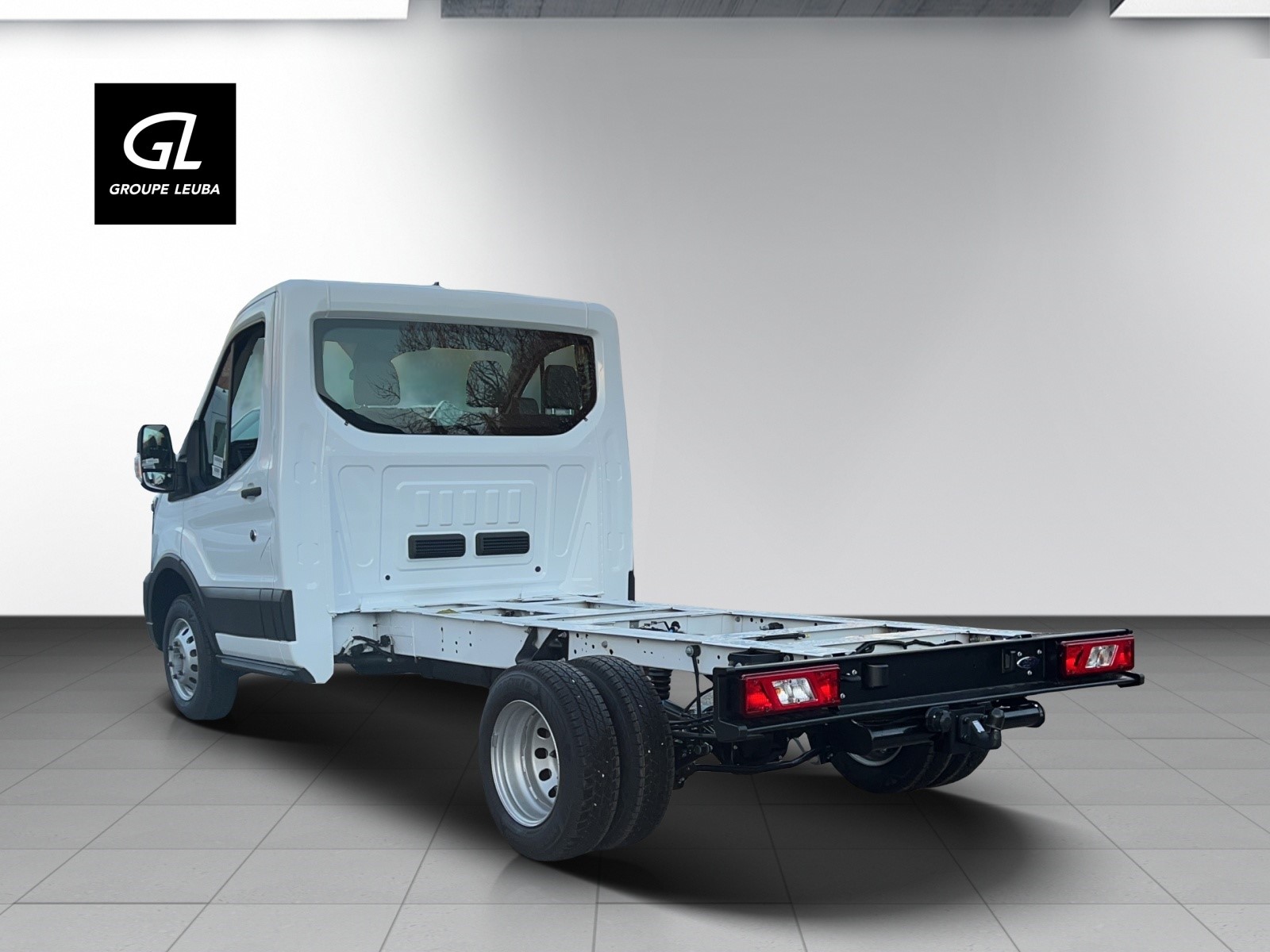 FORD Transit 470 L2 Trend 2.0 TDCi 170 RWD-showroom-element-3