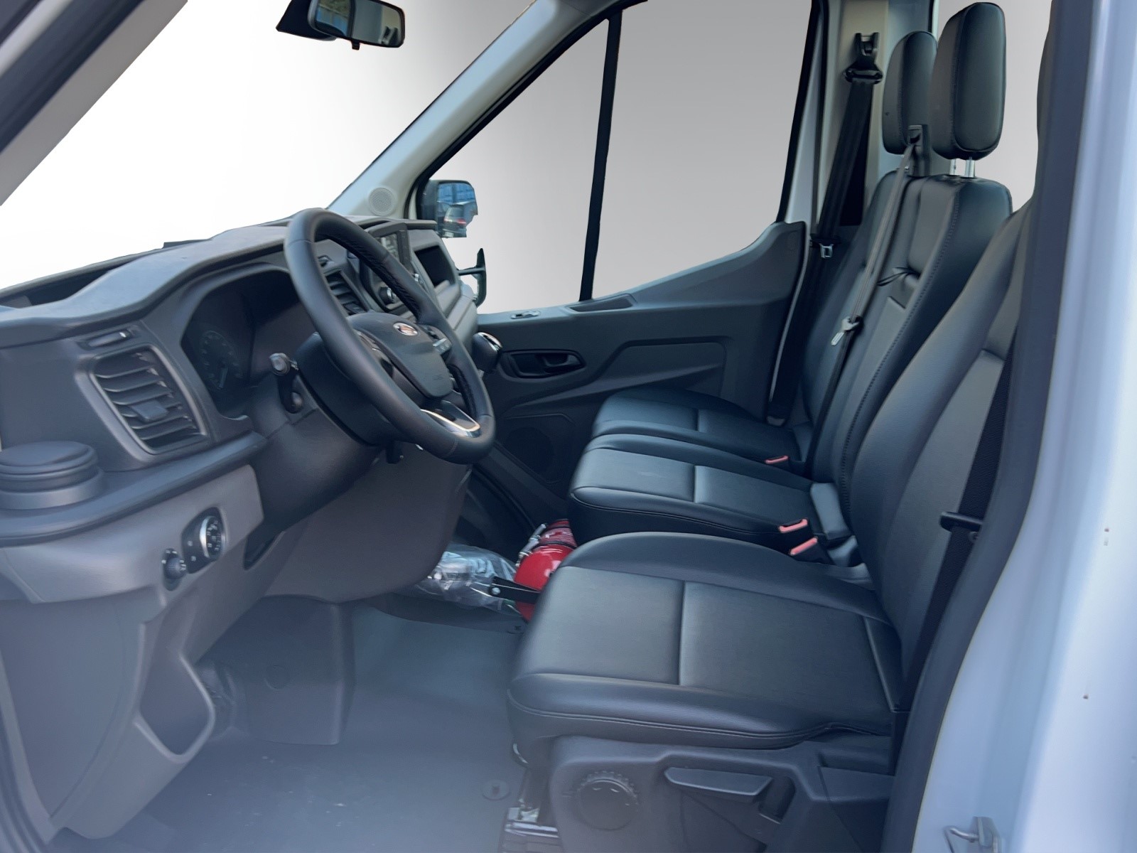 FORD Transit 470 L2 Trend 2.0 TDCi 170 RWD-image-4