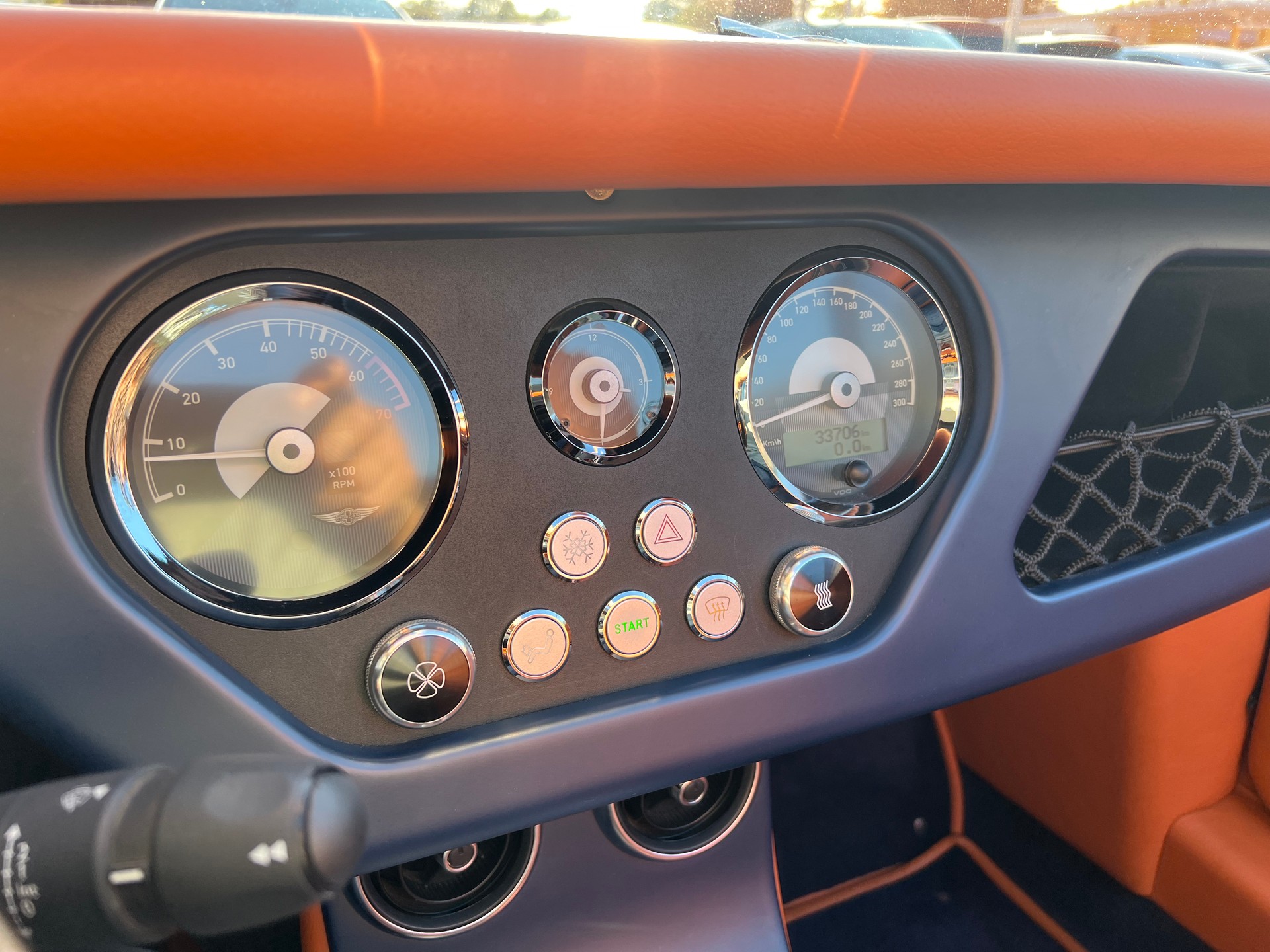MORGAN 3.0 Bespoke Automatik-image-18