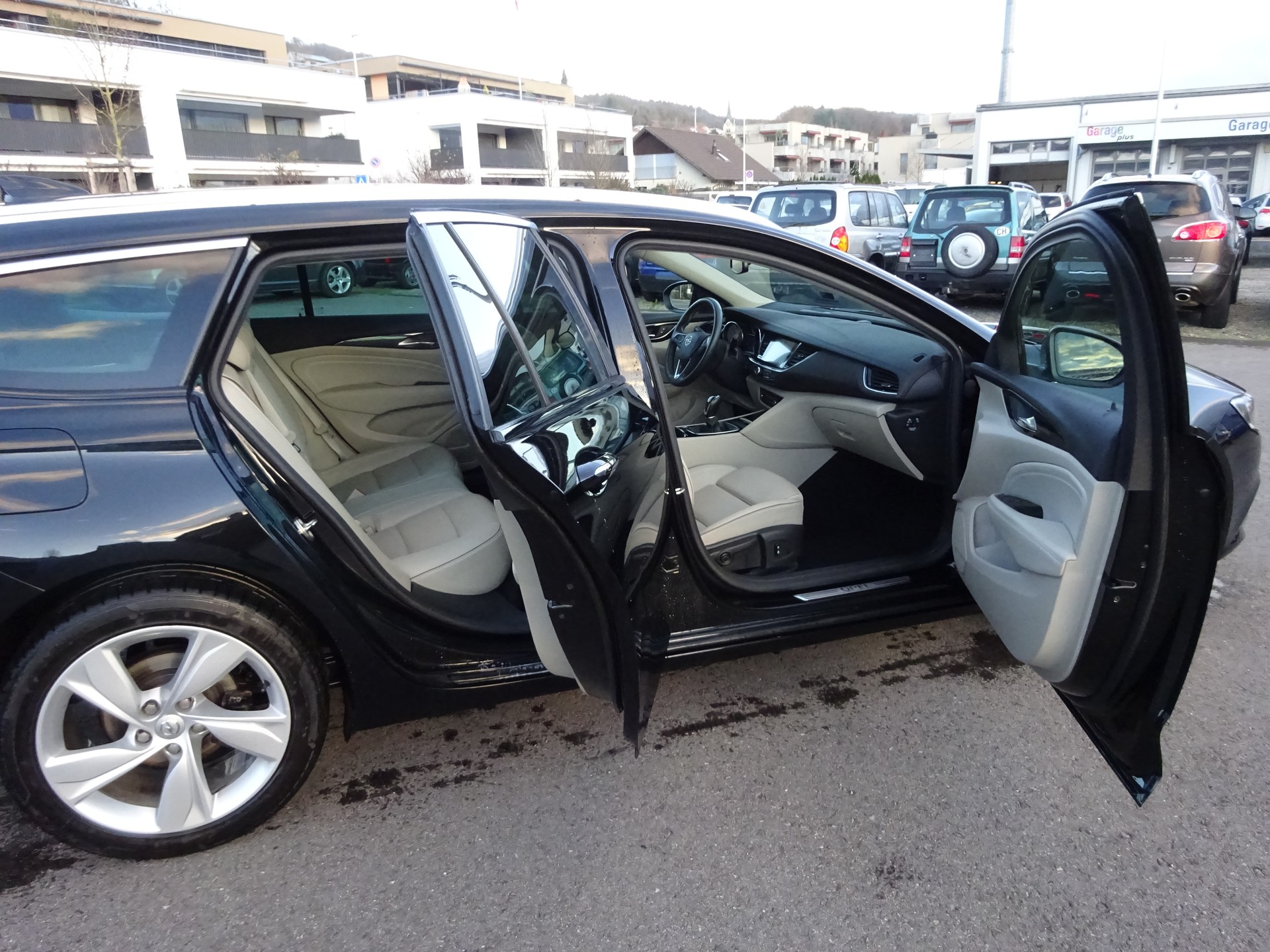 OPEL Insignia 1.5 T Sports Tourer Excellence-image-6
