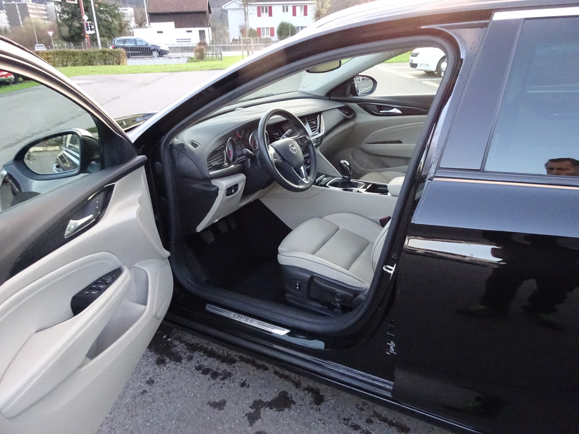 OPEL Insignia 1.5 T Sports Tourer Excellence-image-9