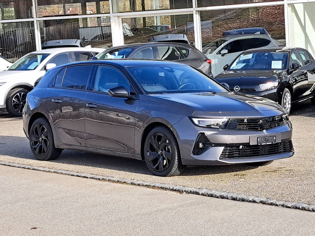 OPEL Astra 1.6 T PHEV 180cv Swiss Plus-image-3