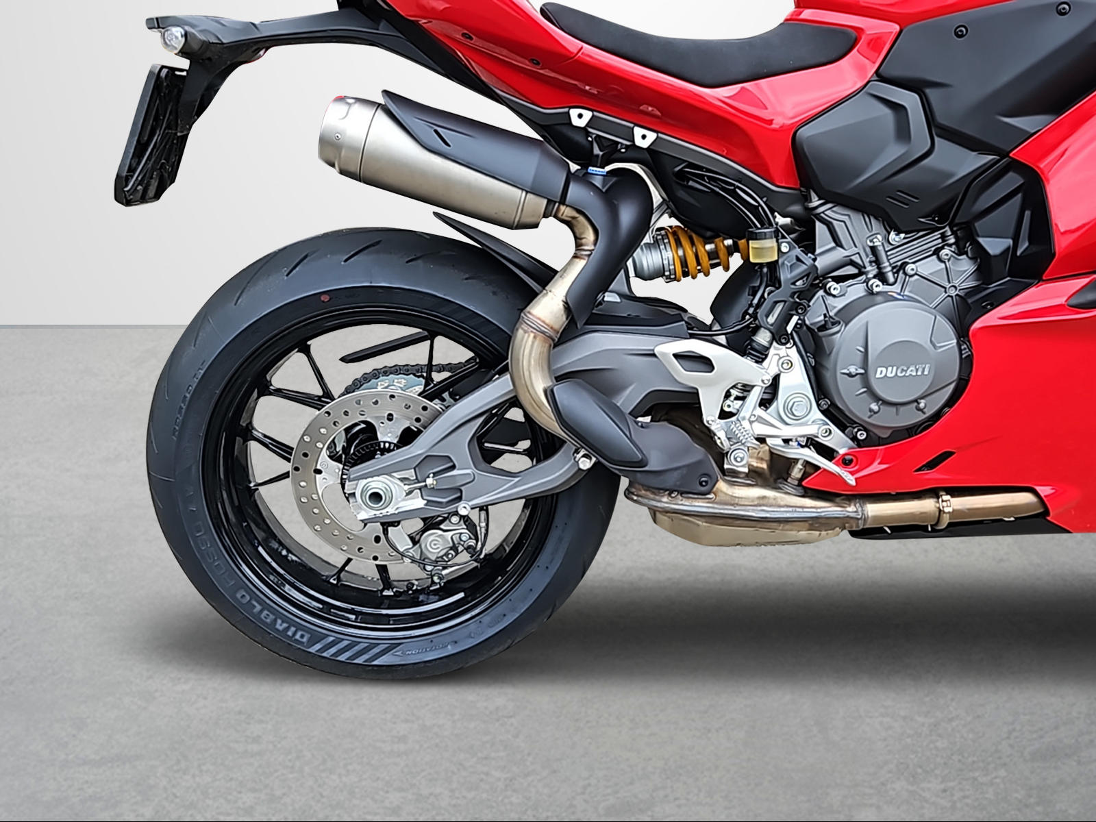 DUCATI Panigale V2 S-image-3