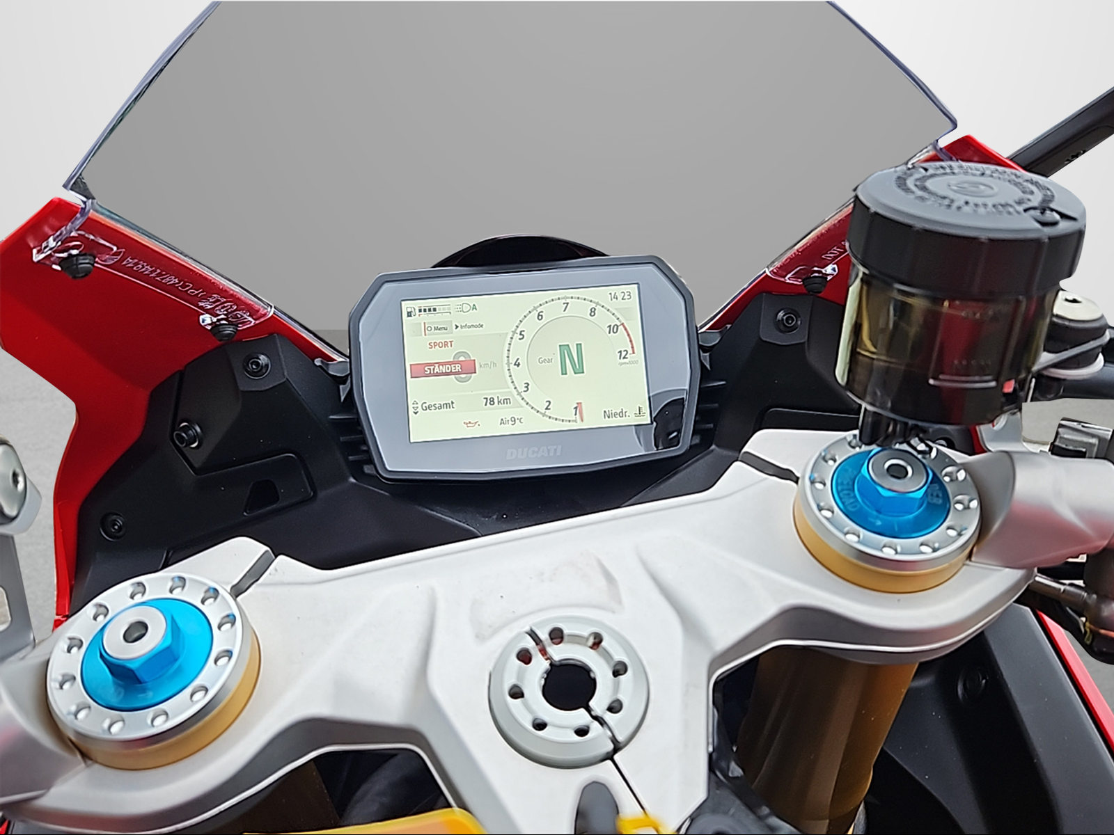DUCATI Panigale V2 S-image-11