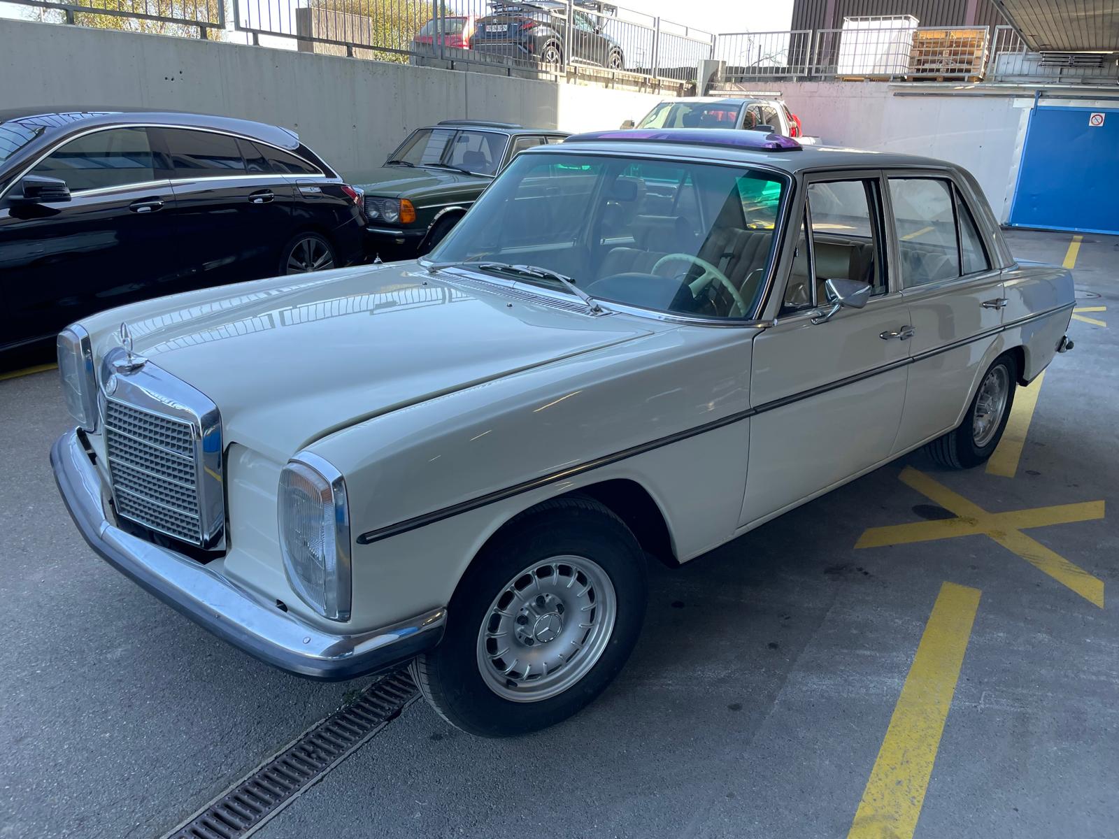 MERCEDES-BENZ E 250-image-2