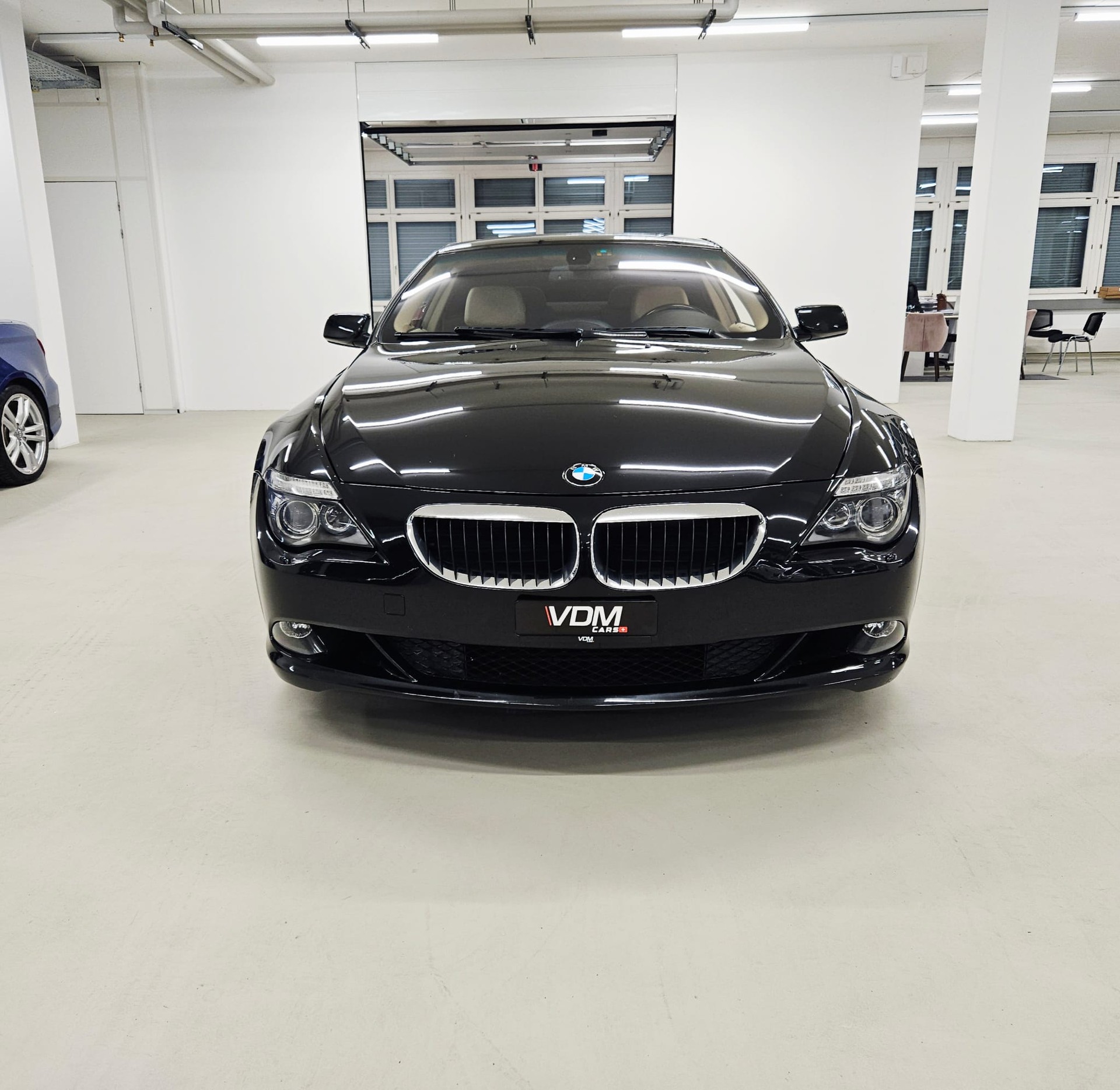 BMW 635d Steptronic-showroom-element-1