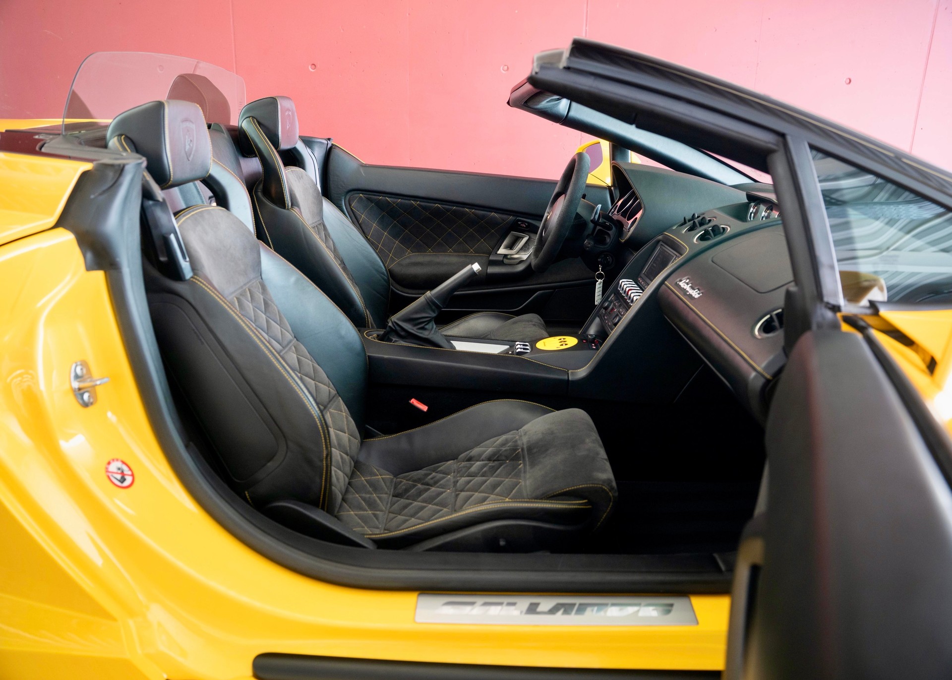 LAMBORGHINI Gallardo LP560-4 Spyder (Leasing 1.99%, Swiss car, Full Lamborghini history) - SOLD !-image-23