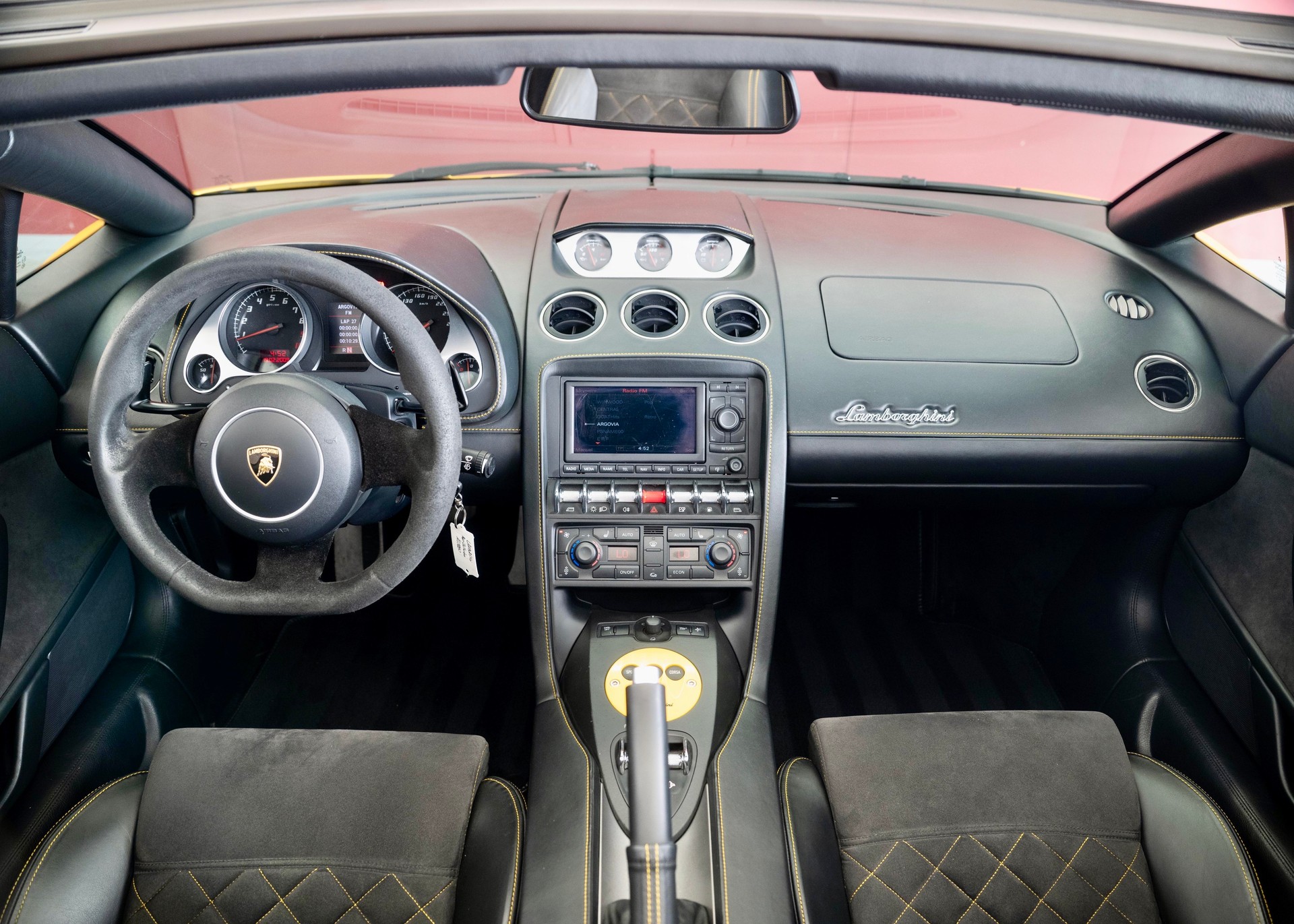 LAMBORGHINI Gallardo LP560-4 Spyder (Leasing 1.99%, Swiss car, Full Lamborghini history) - SOLD !-image-16