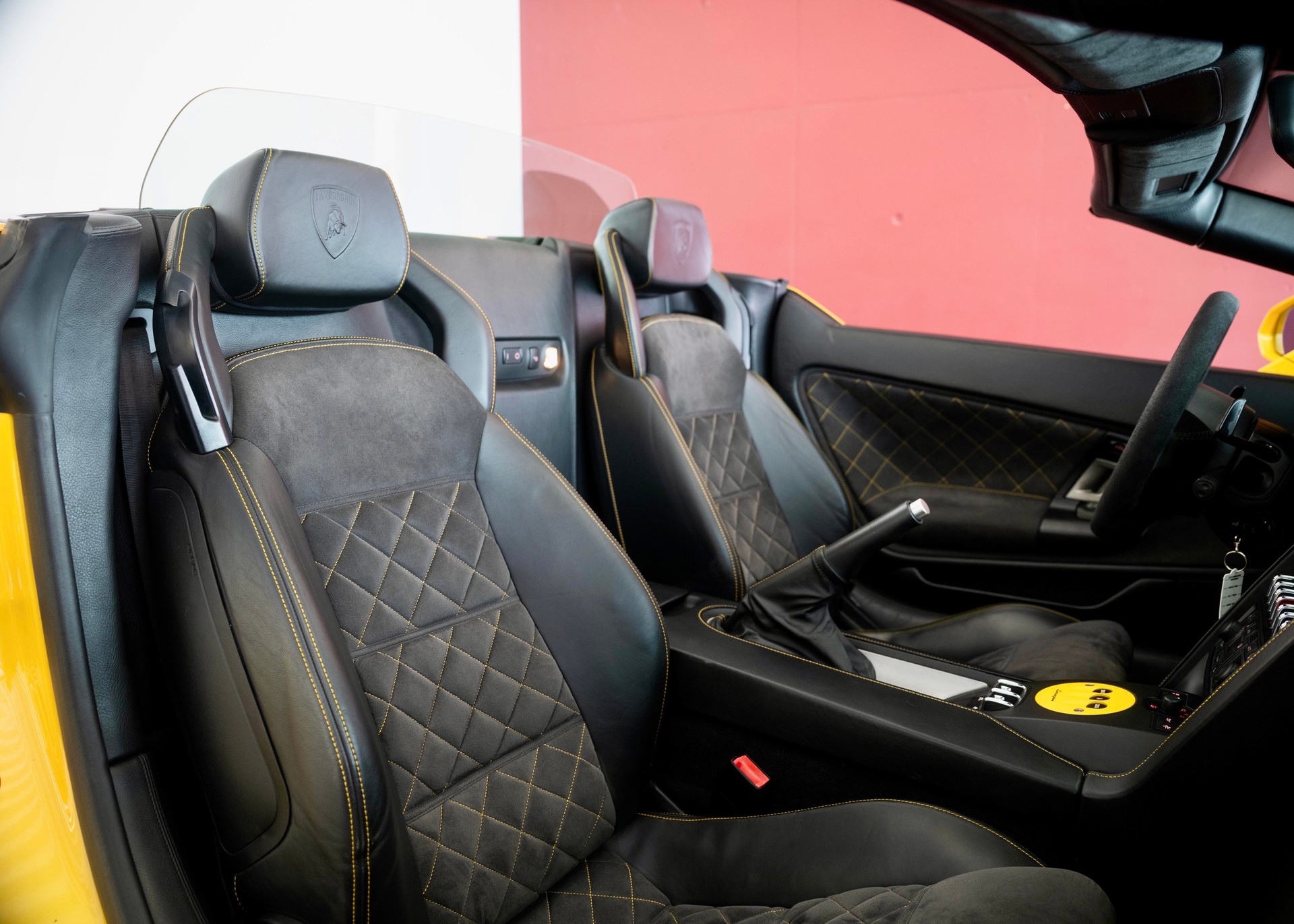 LAMBORGHINI Gallardo LP560-4 Spyder (Leasing 1.99%, Swiss car, Full Lamborghini history) - SOLD !-image-24