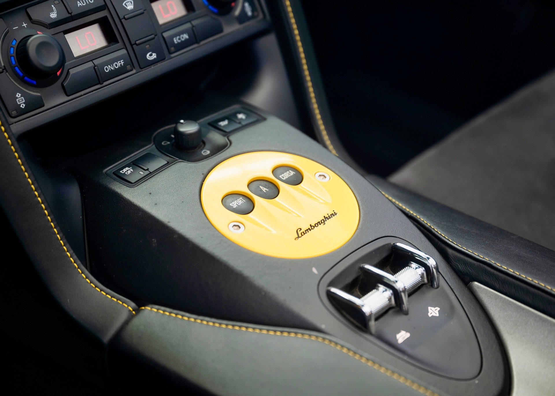 LAMBORGHINI Gallardo LP560-4 Spyder (Leasing 1.99%, Swiss car, Full Lamborghini history) - SOLD !-image-28