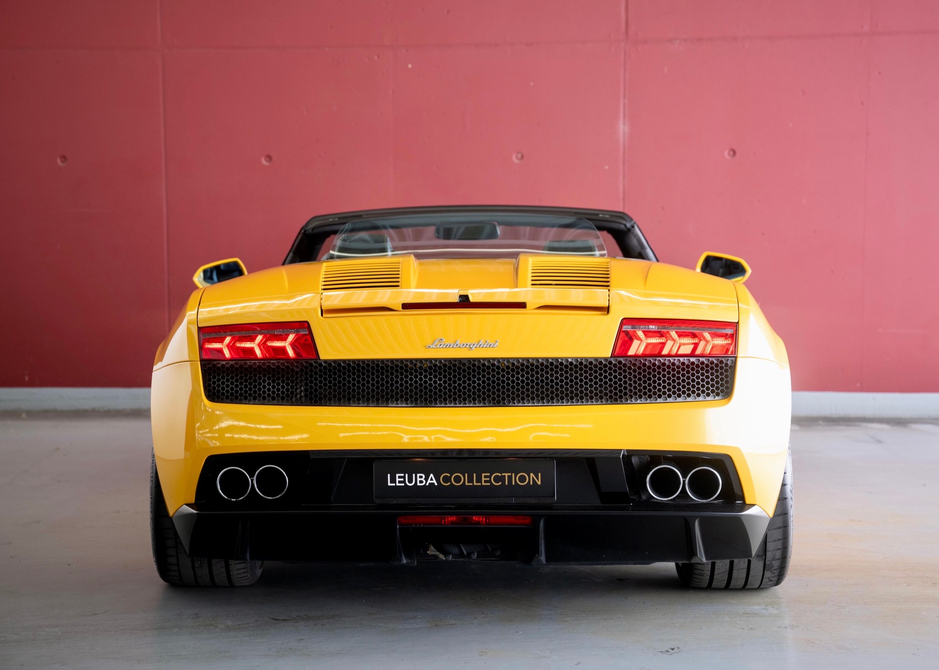 LAMBORGHINI Gallardo LP560-4 Spyder (Leasing 1.99%, Swiss car, Full Lamborghini history)-showroom-element-3