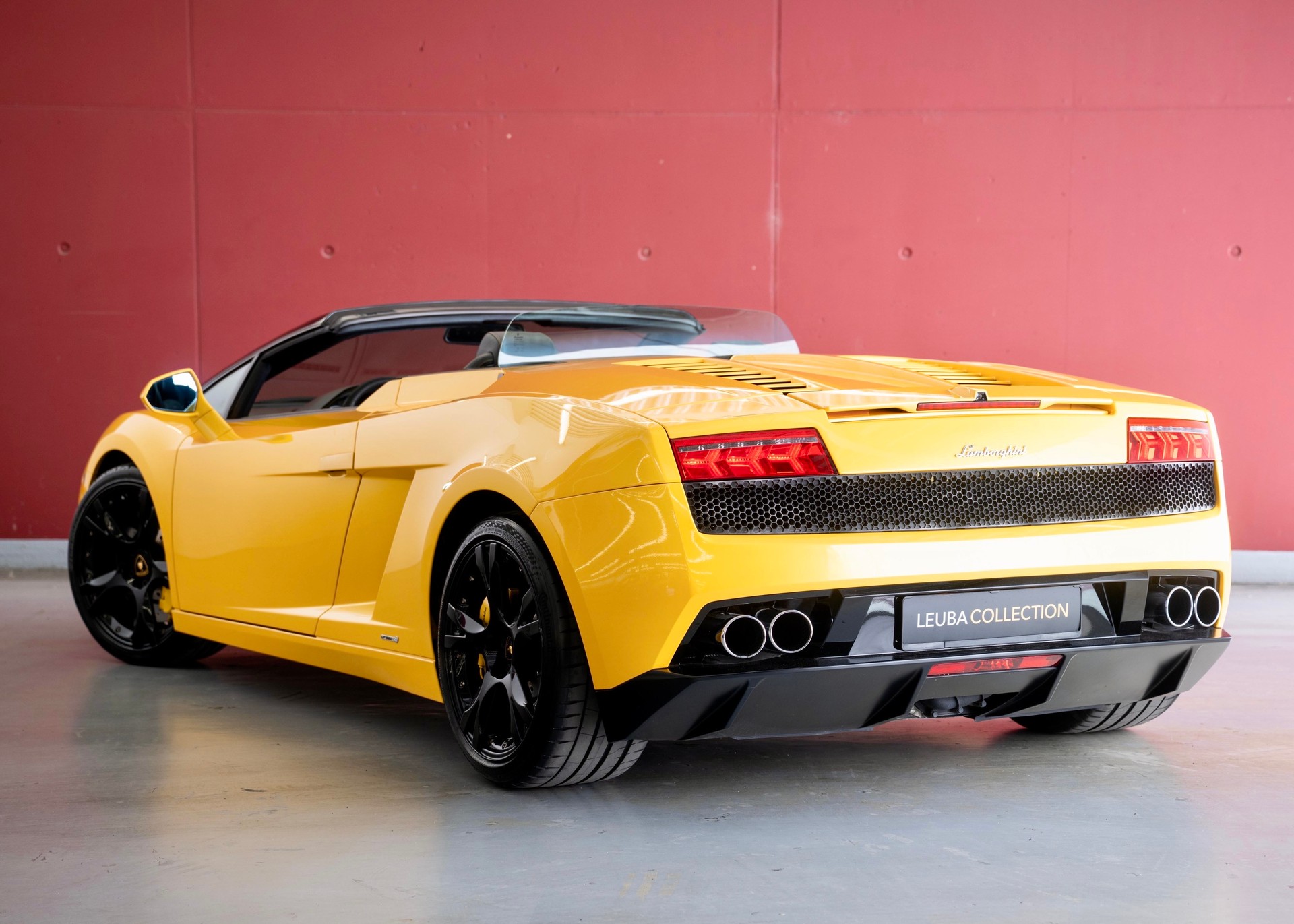 LAMBORGHINI Gallardo LP560-4 Spyder (Leasing 1.99%, Swiss car, Full Lamborghini history)-showroom-element-1