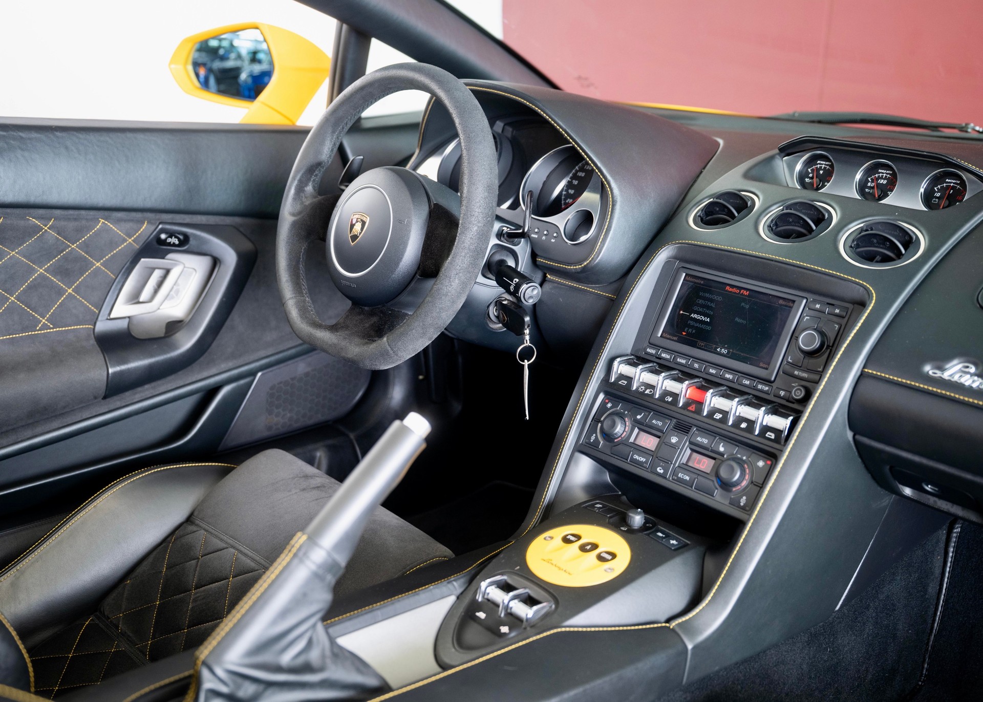 LAMBORGHINI Gallardo LP560-4 Spyder (Leasing 1.99%, Swiss car, Full Lamborghini history) - SOLD !-image-18
