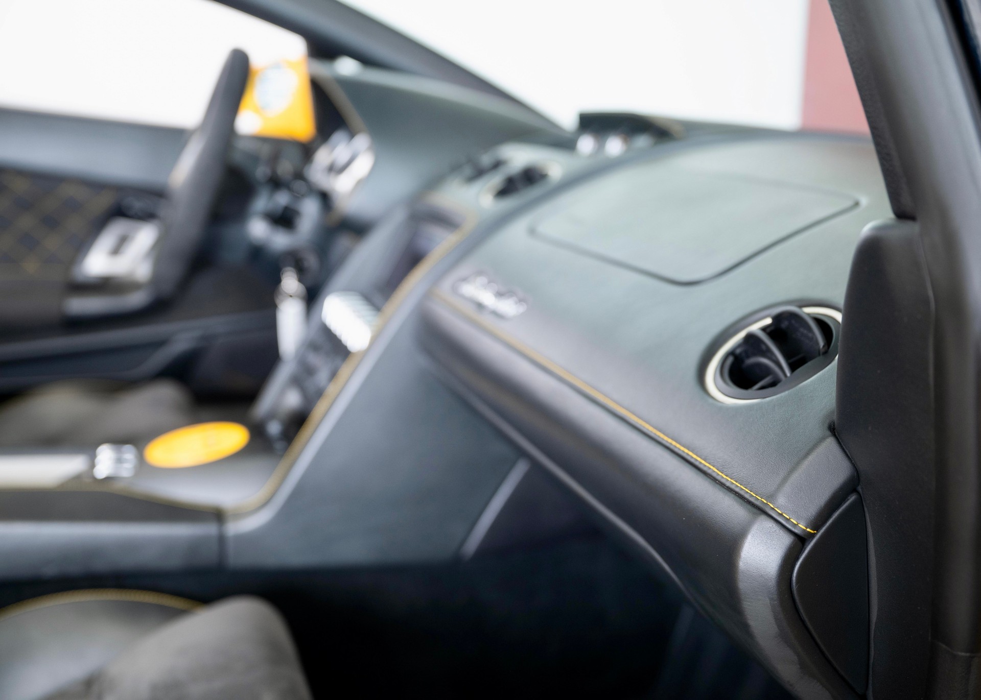 LAMBORGHINI Gallardo LP560-4 Spyder (Leasing 1.99%, Swiss car, Full Lamborghini history) - SOLD !-image-29