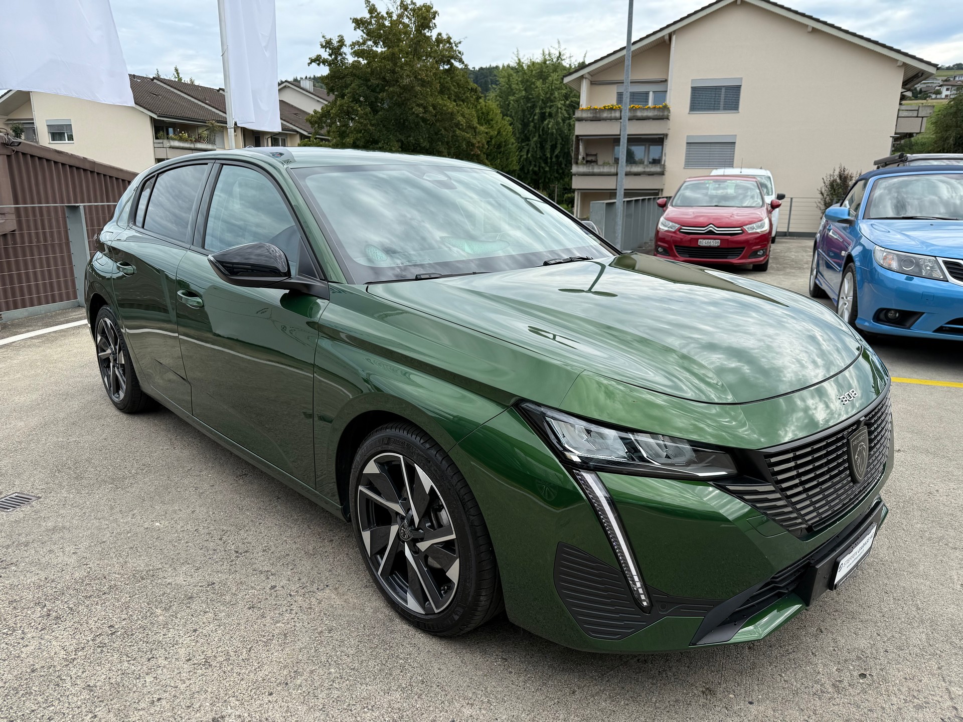 PEUGEOT 308 1.2 Allure Pack EAT8-showroom-element-2