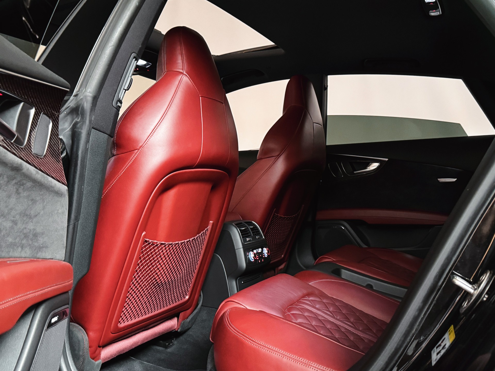 AUDI S7 Sportback 4.0 TFSI V8 quattro S-tronic-image-14