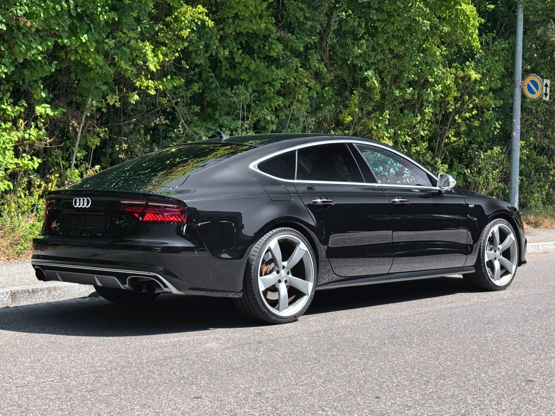 AUDI S7 Sportback 4.0 TFSI V8 quattro S-tronic-image-4
