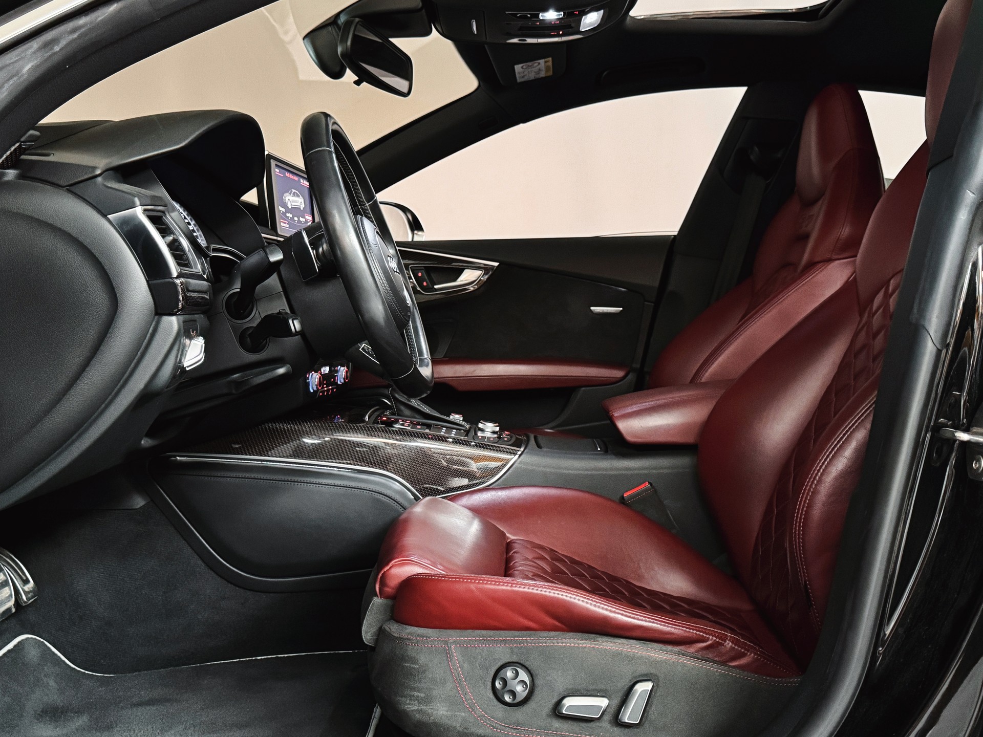 AUDI S7 Sportback 4.0 TFSI V8 quattro S-tronic-image-12