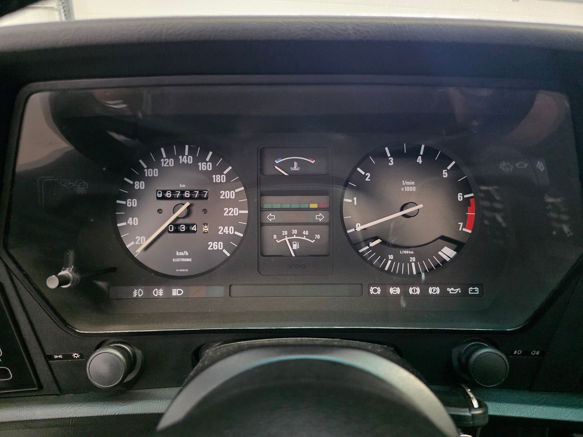 BMW 635CSi-image-6