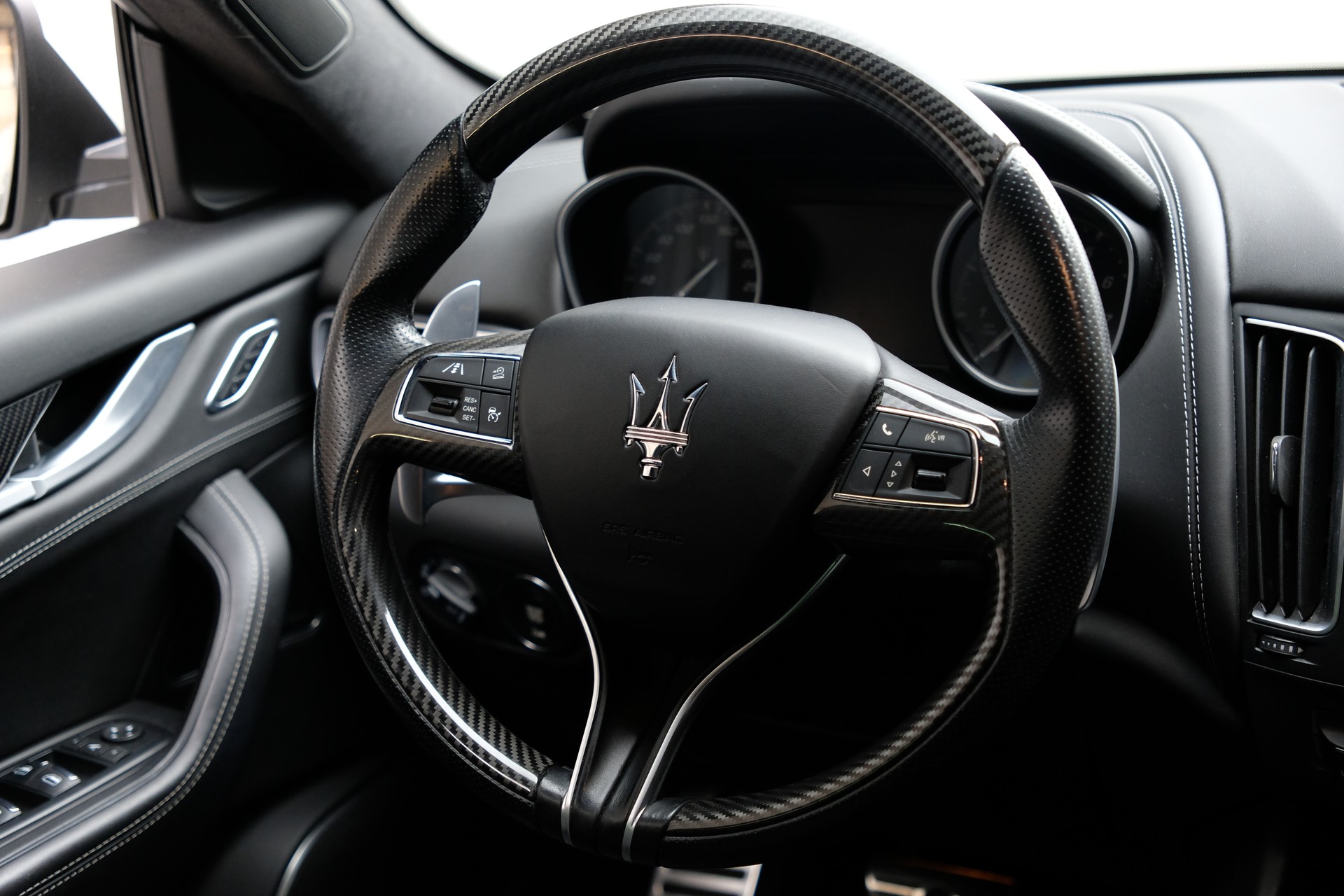 MASERATI Levante S 3.0 V6 Automatica-image-14