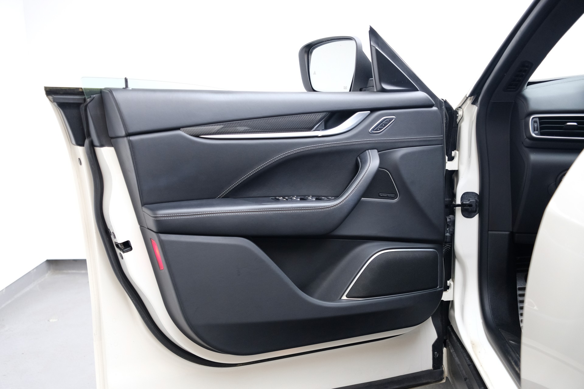 MASERATI Levante S 3.0 V6 Automatica-image-10