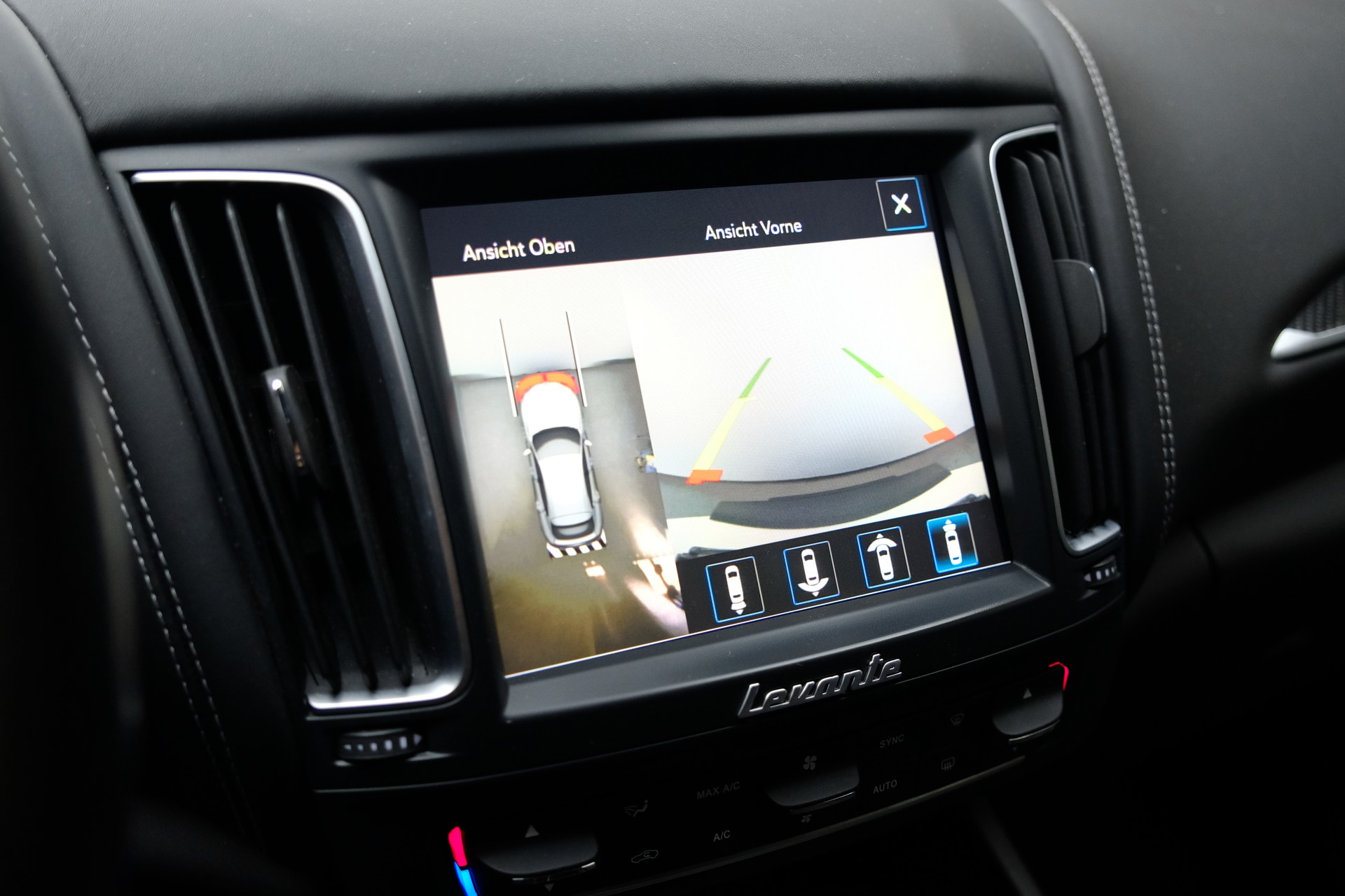 MASERATI Levante S 3.0 V6 Automatica-image-22