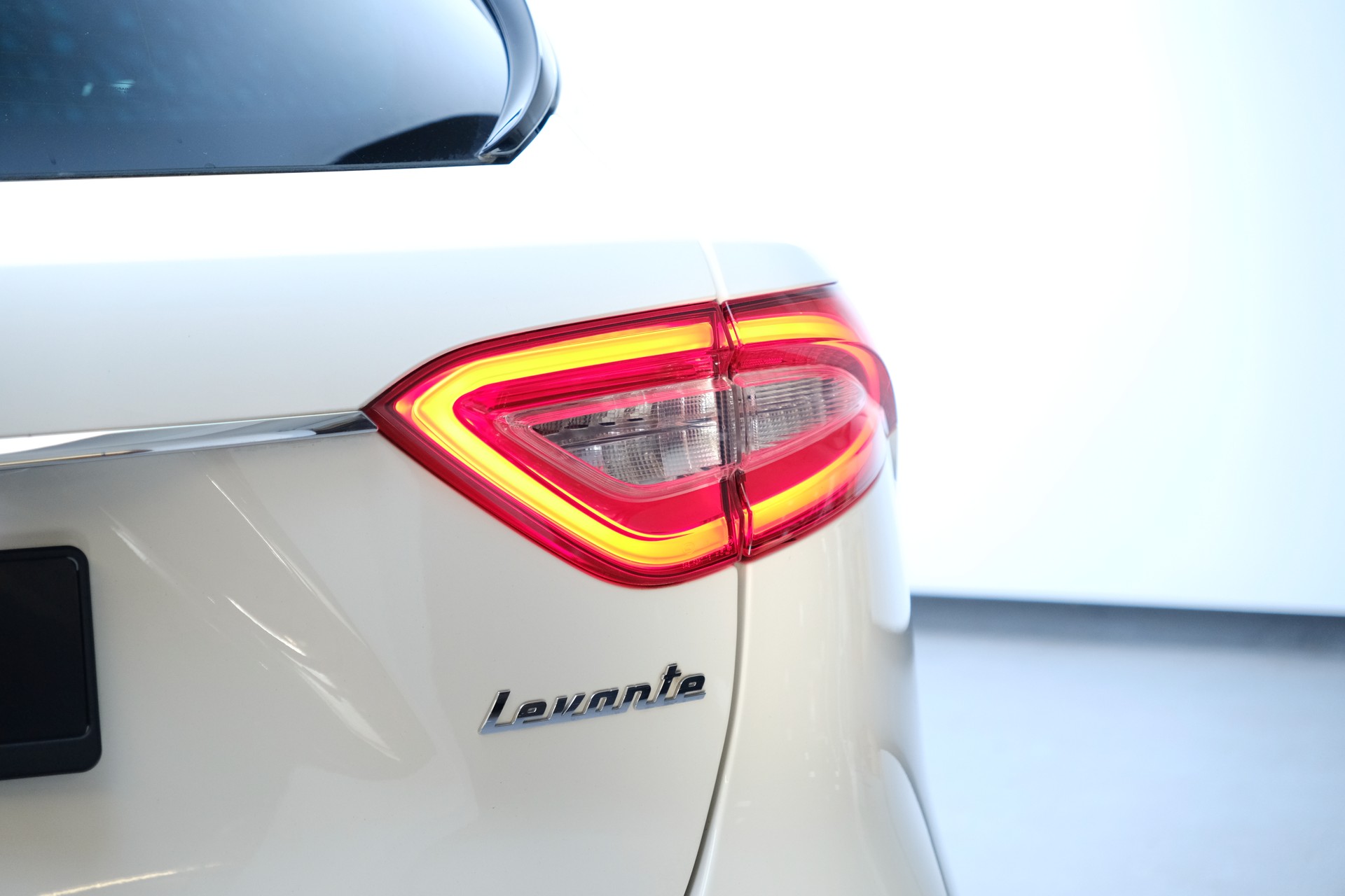 MASERATI Levante S 3.0 V6 Automatica-image-6