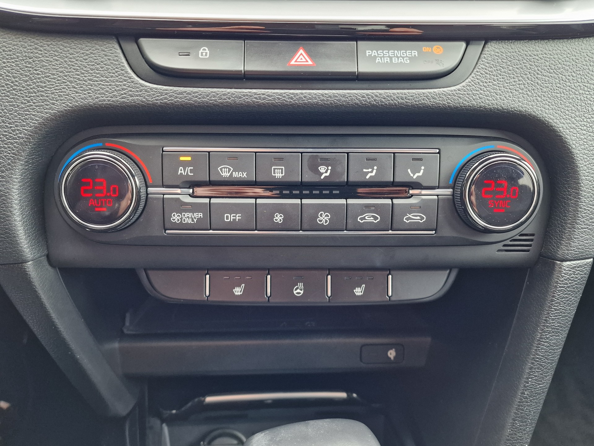 KIA Ceed Sportswagon 1.6 GDi Plug-in Hybrid Style DCT-image-11