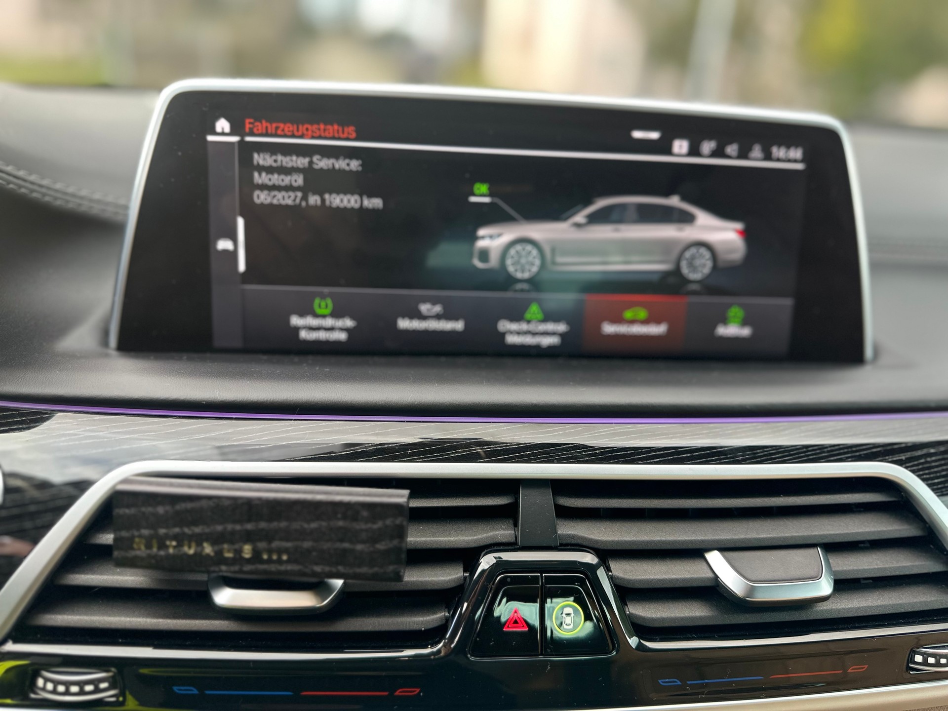 BMW 730d xDrive 48V M Sport Steptronic-image-7