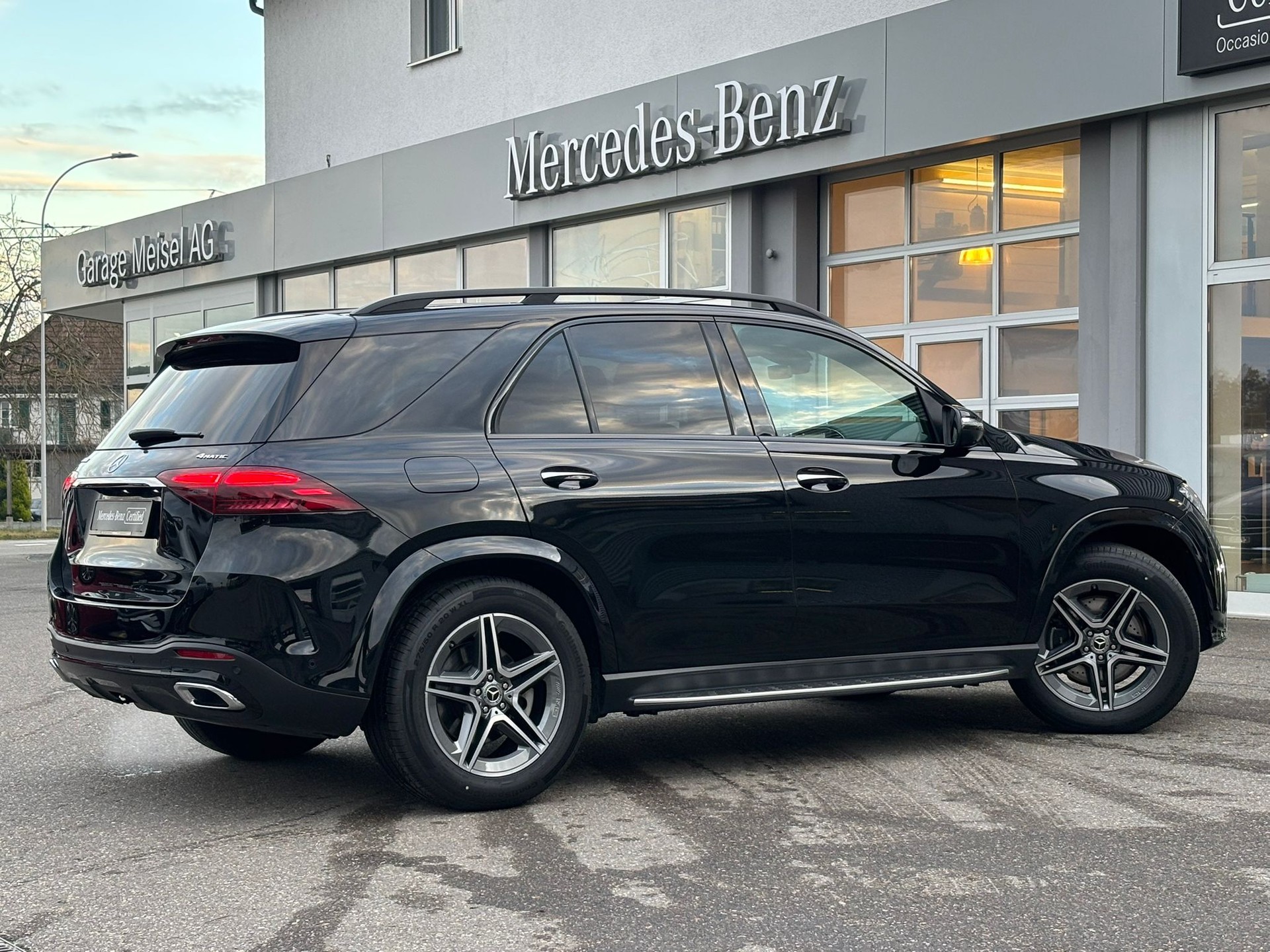 MERCEDES-BENZ GLE 300d AMG-Line 4Matic-image-2