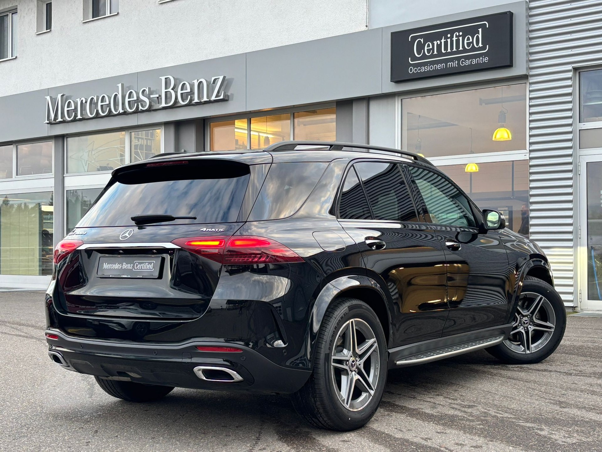 MERCEDES-BENZ GLE 300d AMG-Line 4Matic-image-3