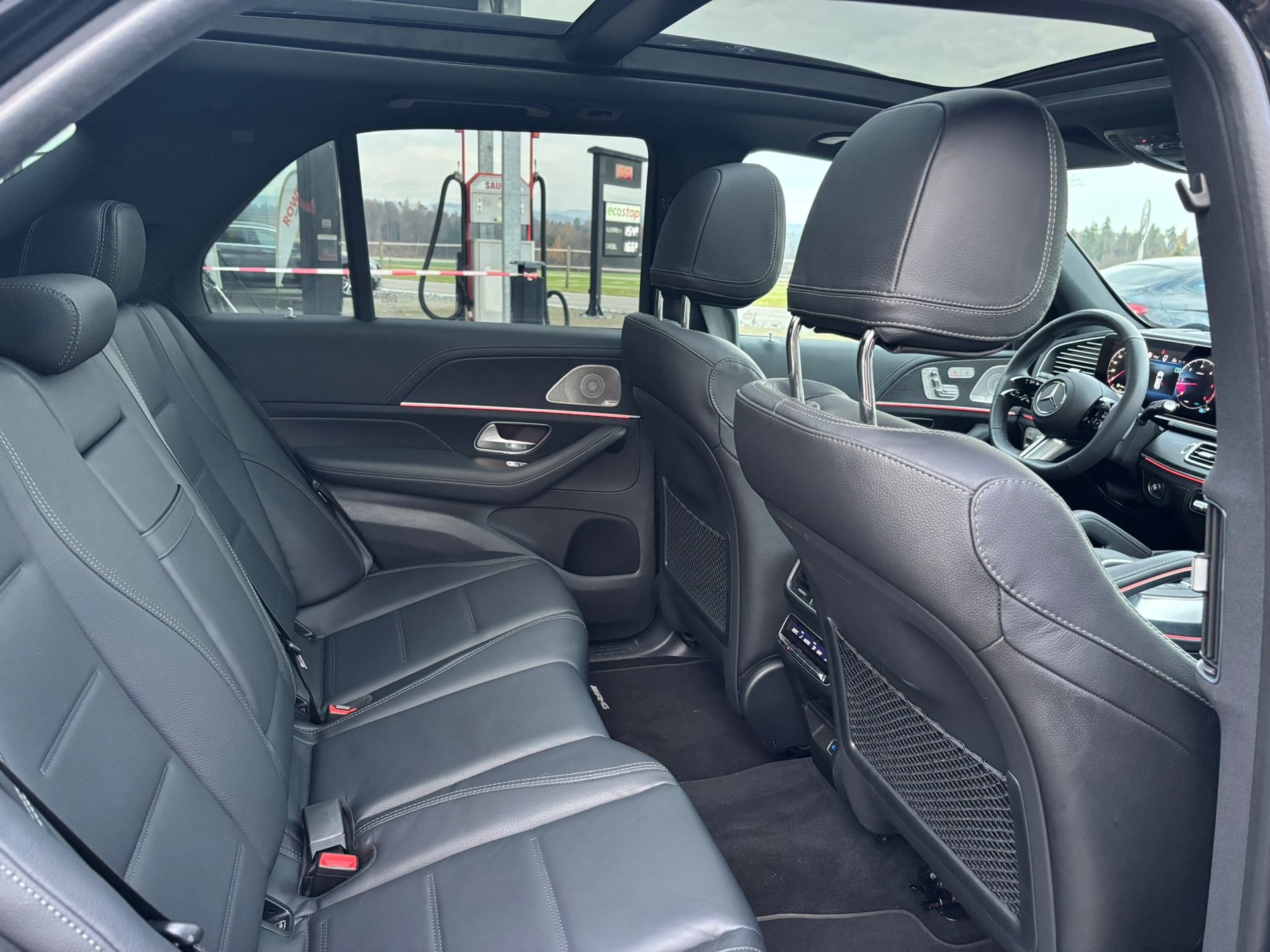 MERCEDES-BENZ GLE 300d AMG-Line 4Matic-image-9