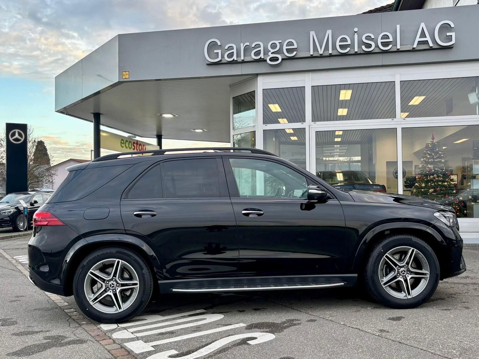 MERCEDES-BENZ GLE 300d AMG-Line 4Matic-image-4